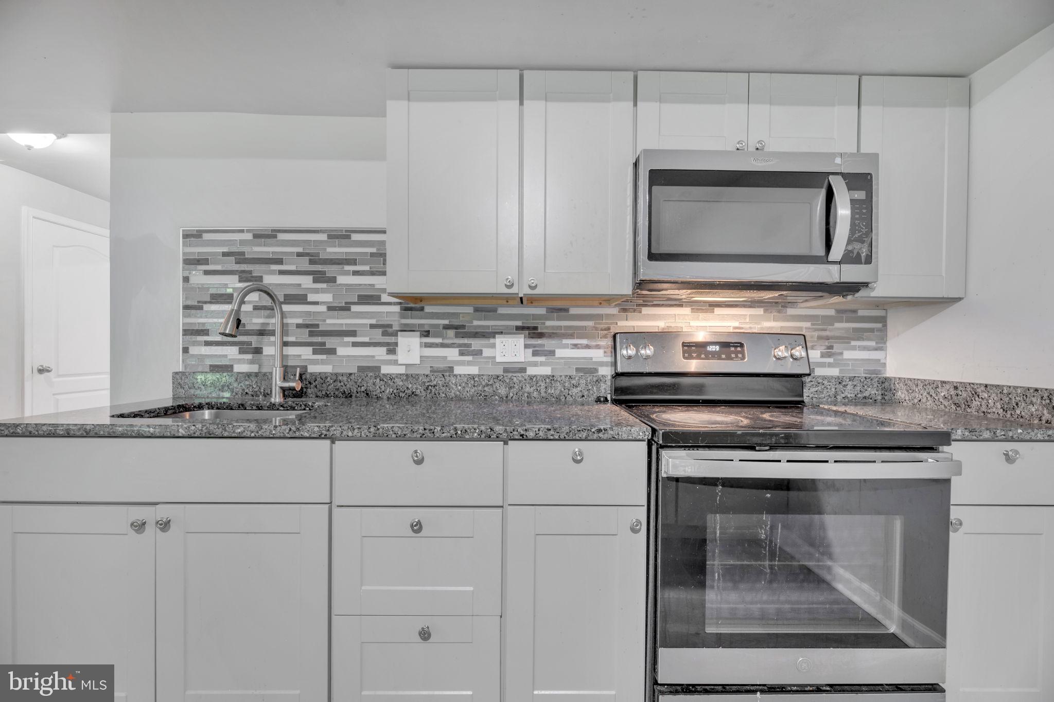 GLENN DALE CROSSING - Residential Lease