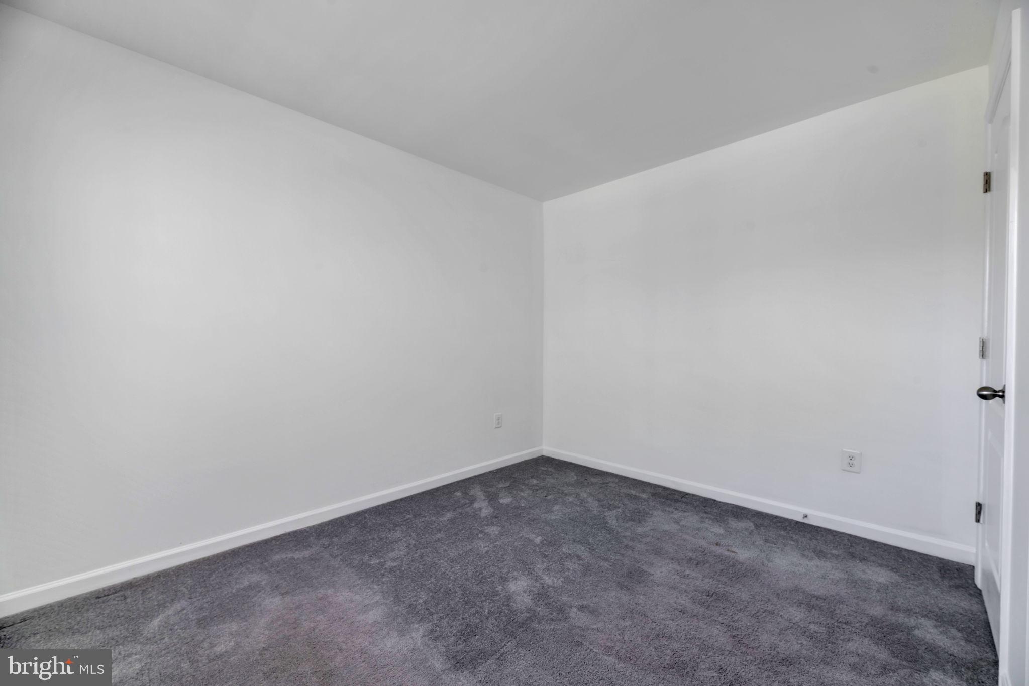 GLENN DALE CROSSING - Residential Lease