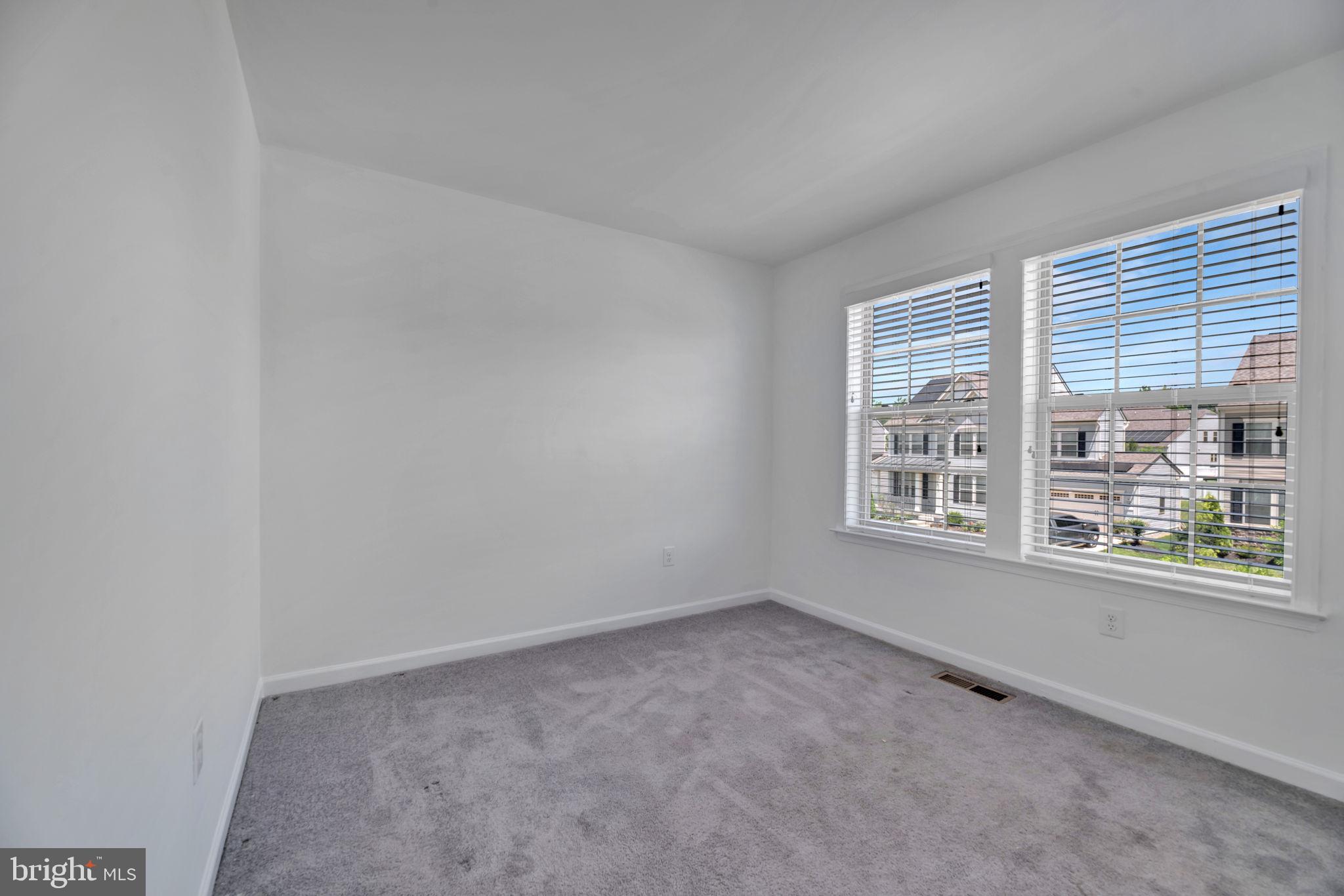 GLENN DALE CROSSING - Residential Lease