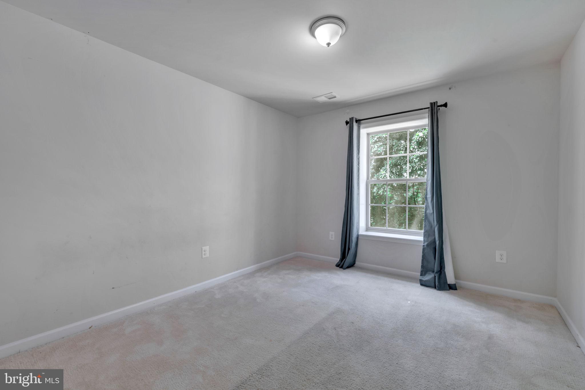 GLENN DALE CROSSING - Residential Lease