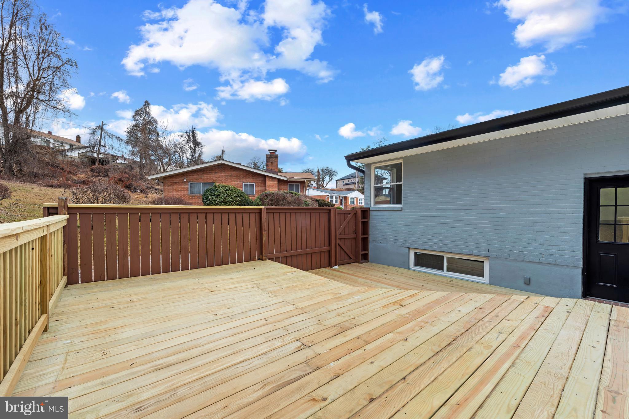 OLD COURT ESTATES - Residential