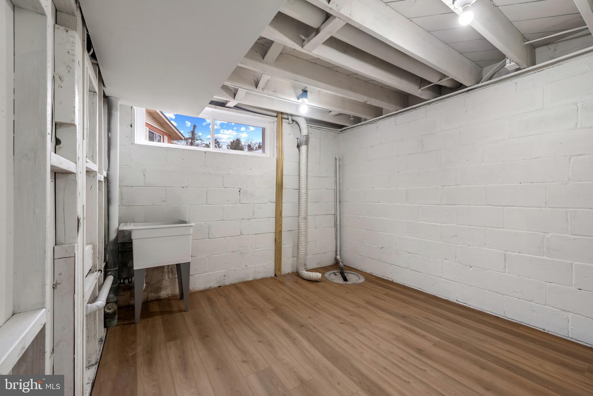 OLD COURT ESTATES - Residential