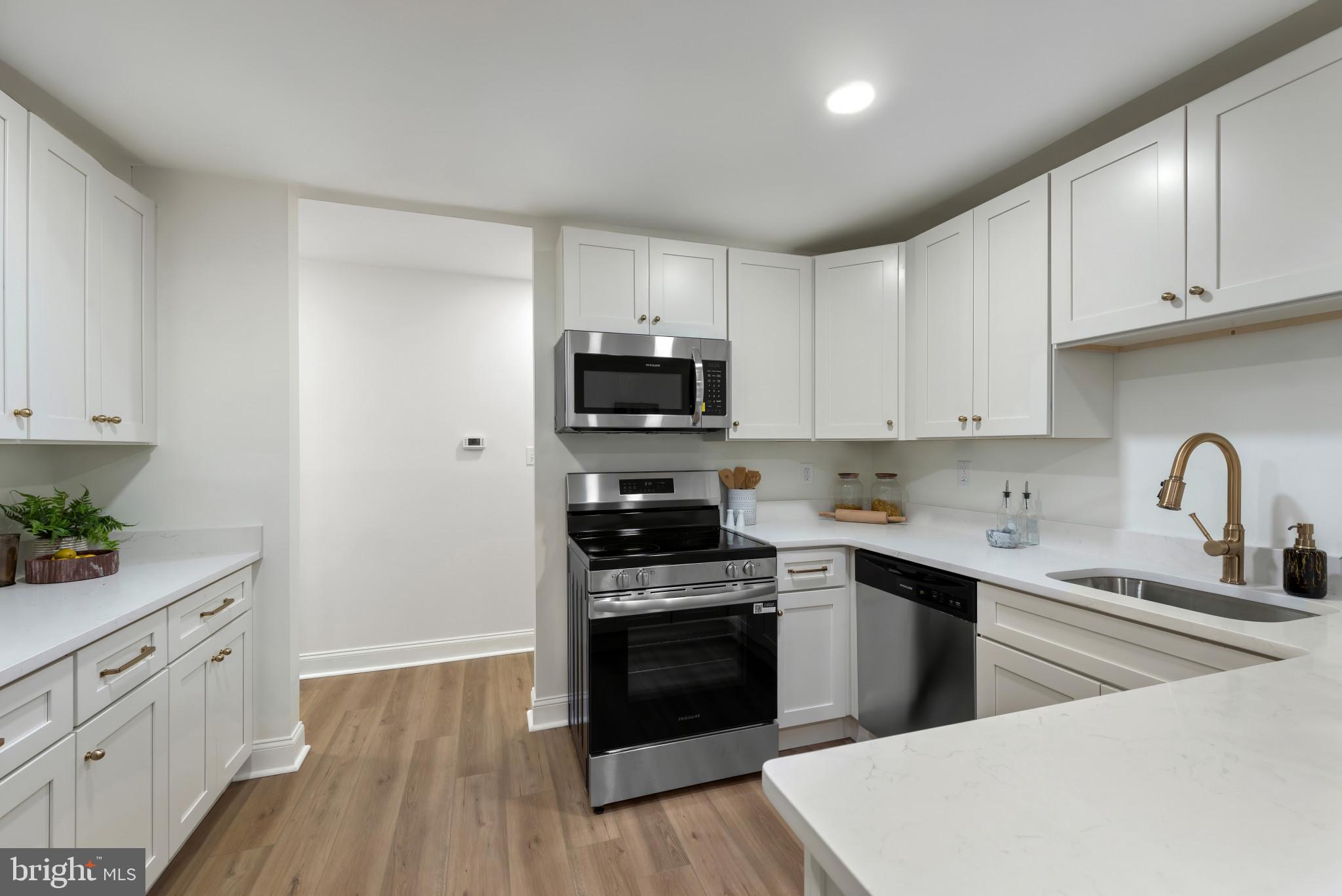 OLD COURT ESTATES - Residential