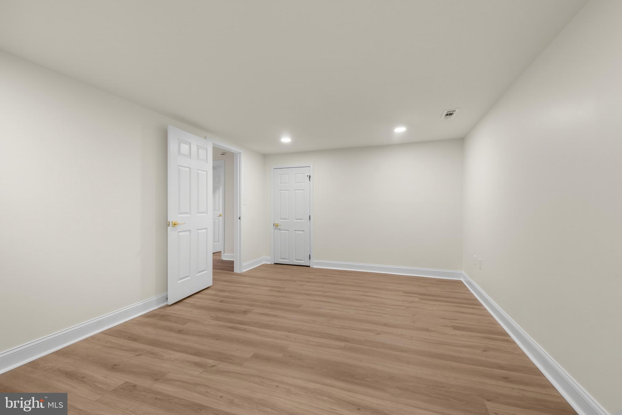 OLD COURT ESTATES - Residential