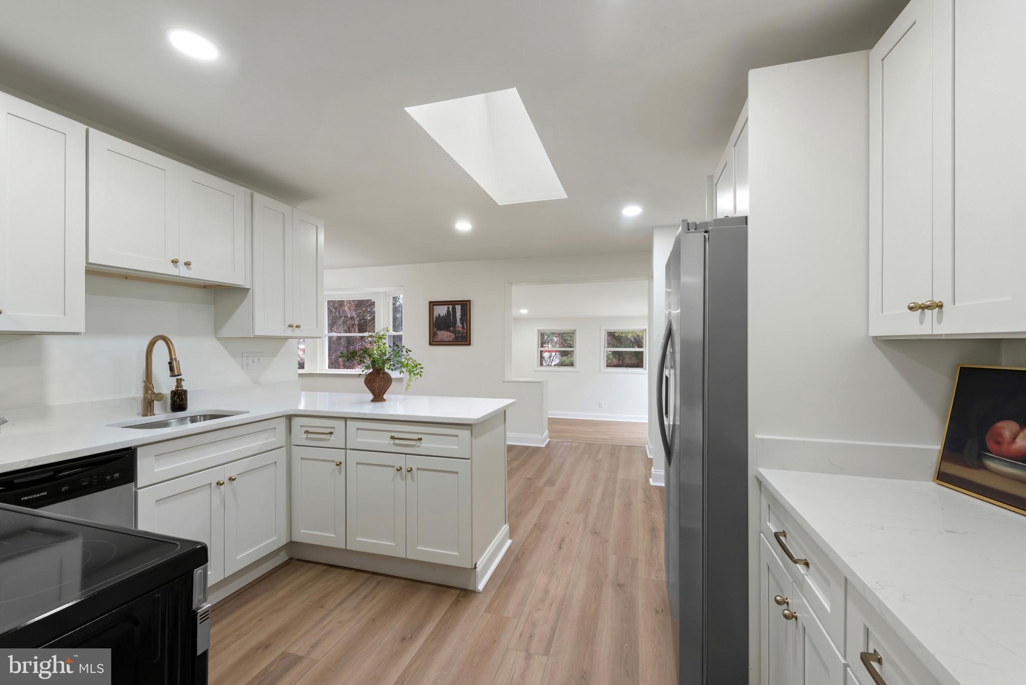 OLD COURT ESTATES - Residential