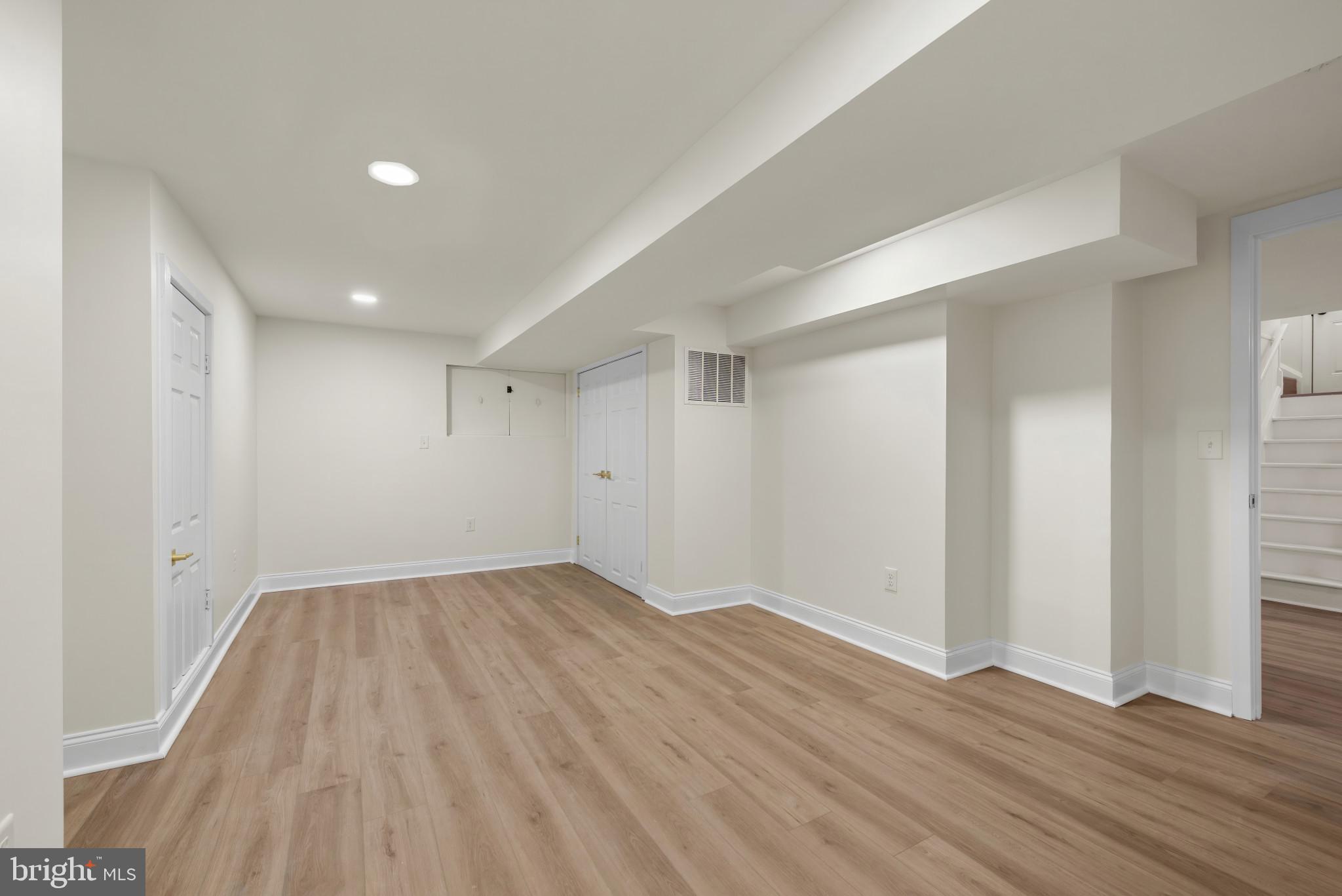 OLD COURT ESTATES - Residential