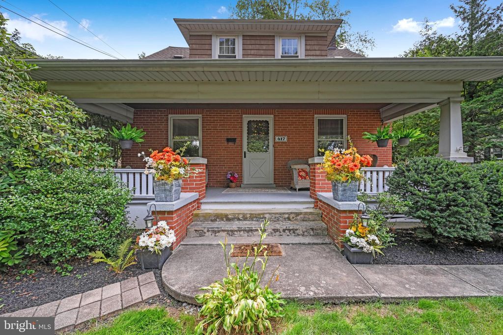Photo of 417 Woodcrest Avenue, LITITZ, PA 17543 (MLS # PALA2075744)