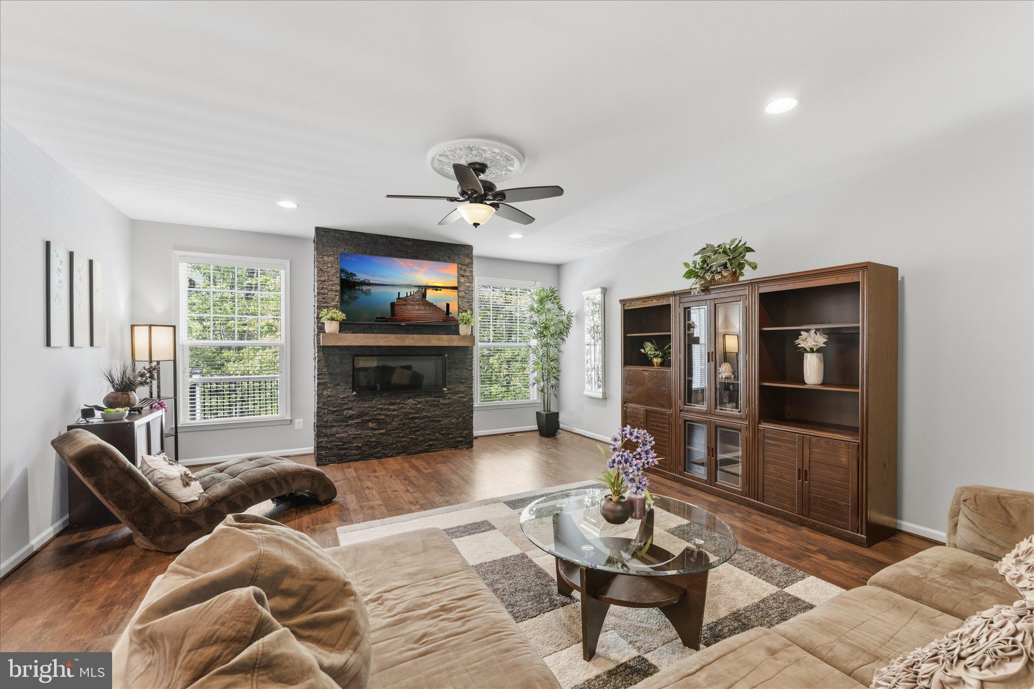 STONE RIDGE - Residential