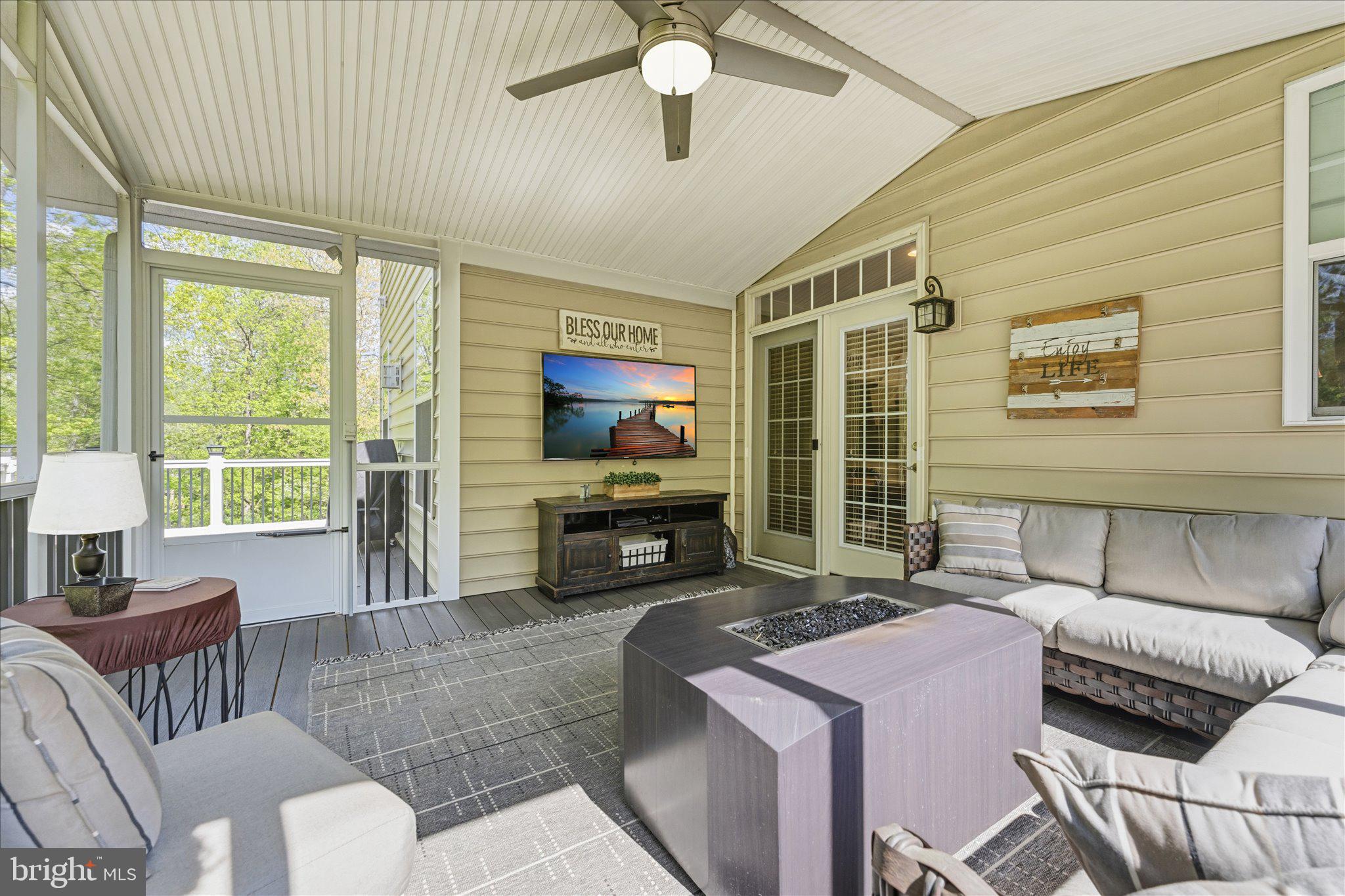 STONE RIDGE - Residential