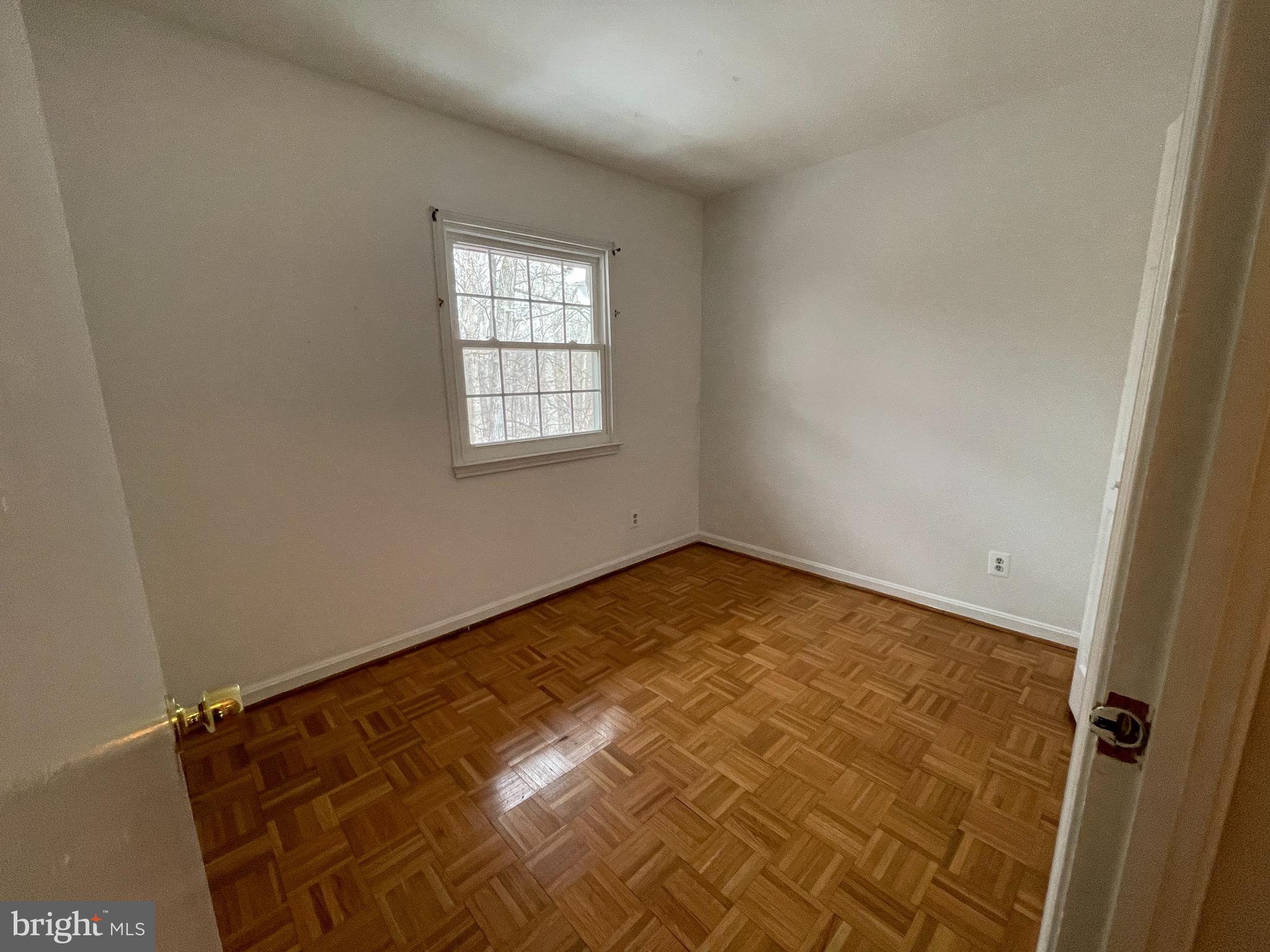 LONDON TOWNE - Residential