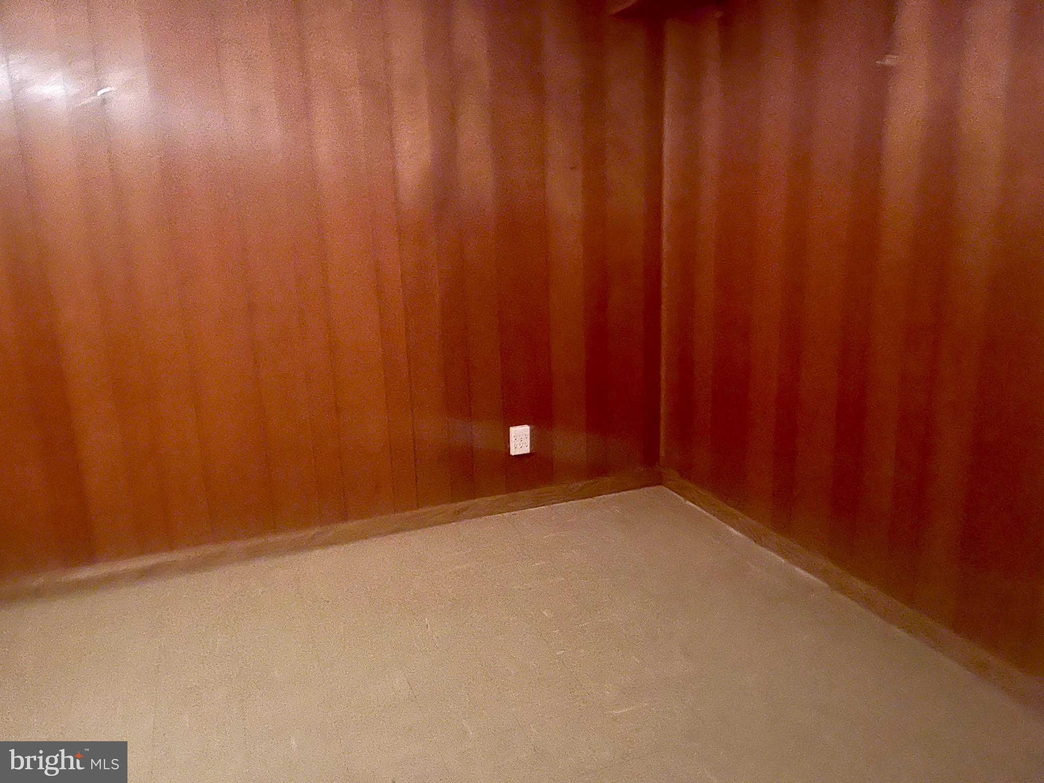 LONDON TOWNE - Residential