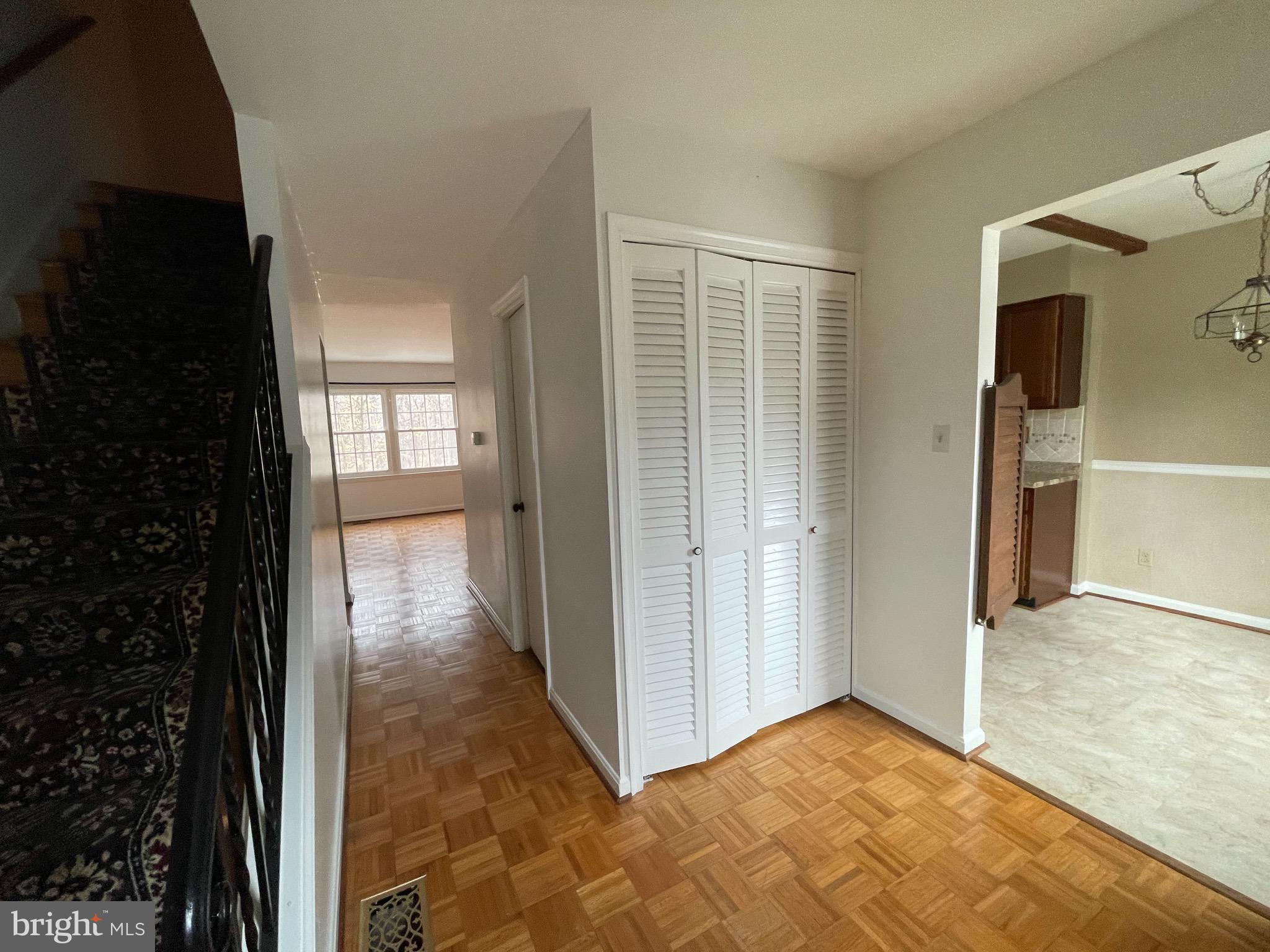 LONDON TOWNE - Residential