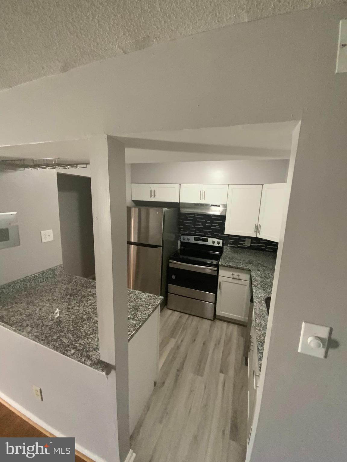 TREETOP CONDO - Residential Lease