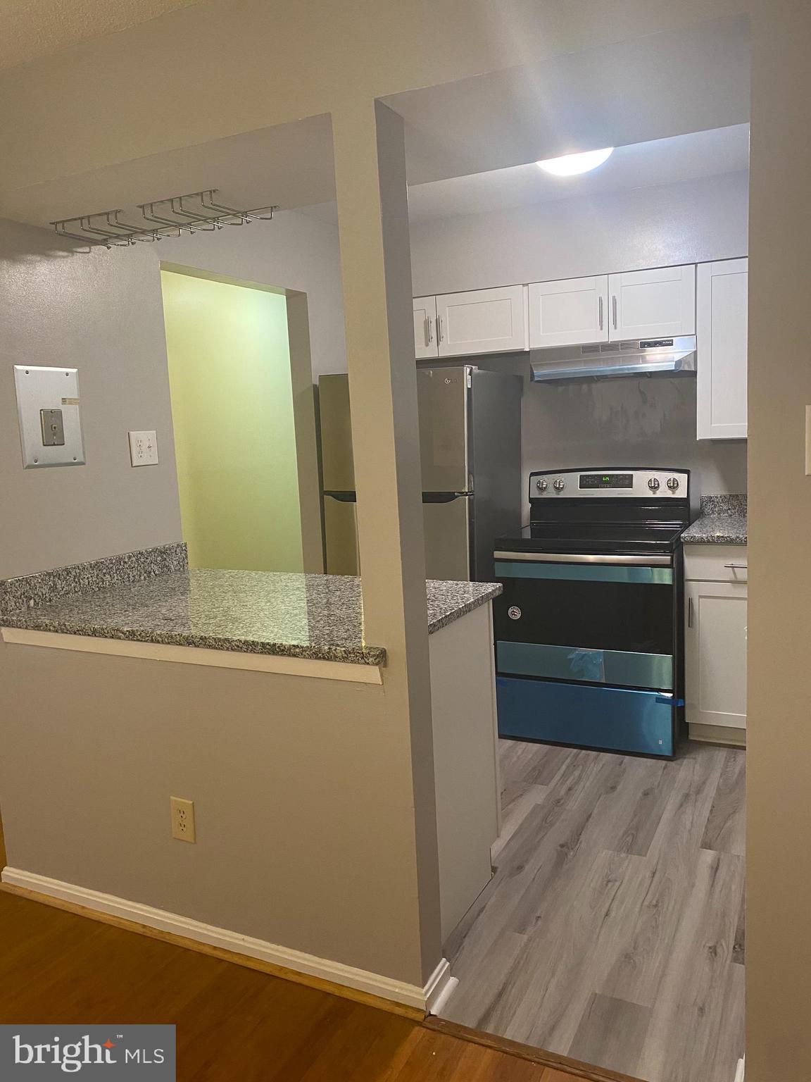 TREETOP CONDO - Residential Lease