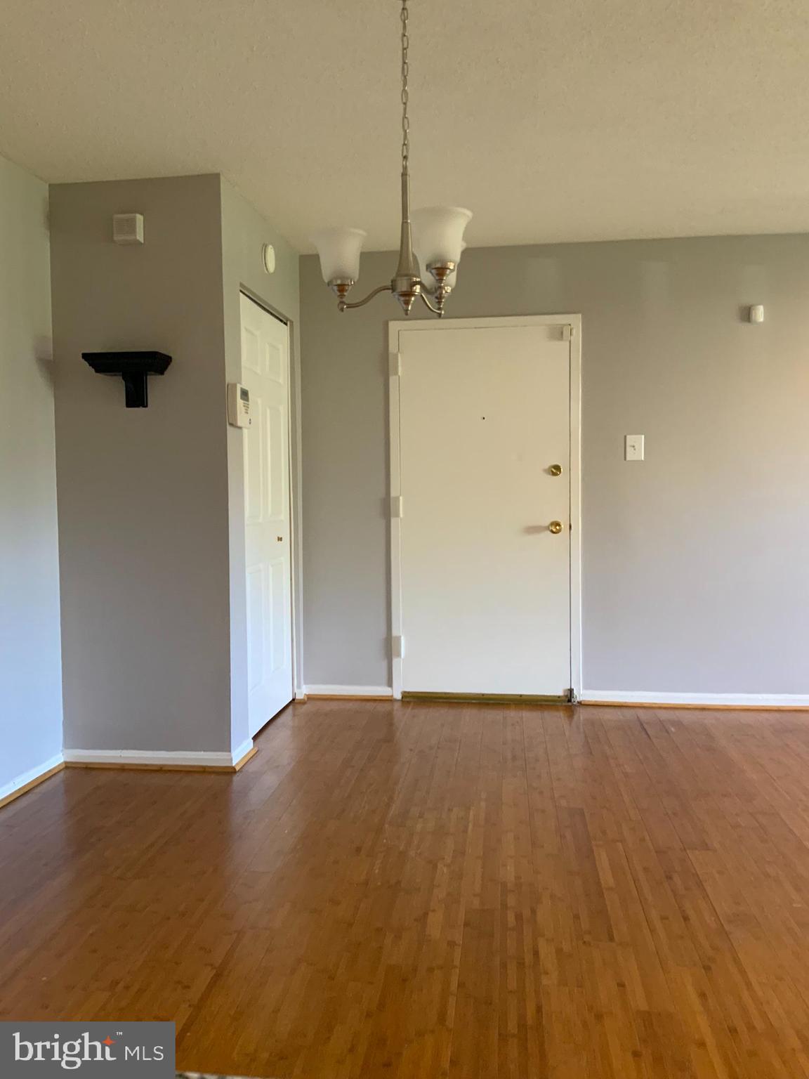 TREETOP CONDO - Residential Lease