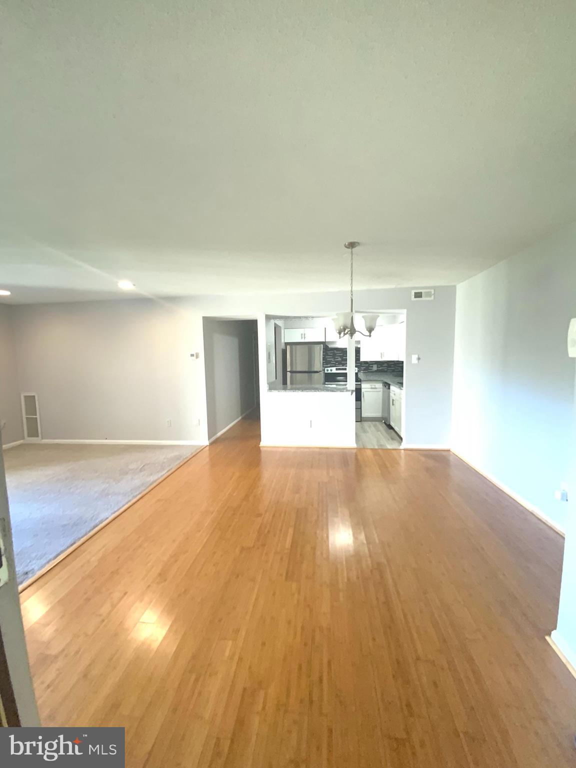 TREETOP CONDO - Residential Lease