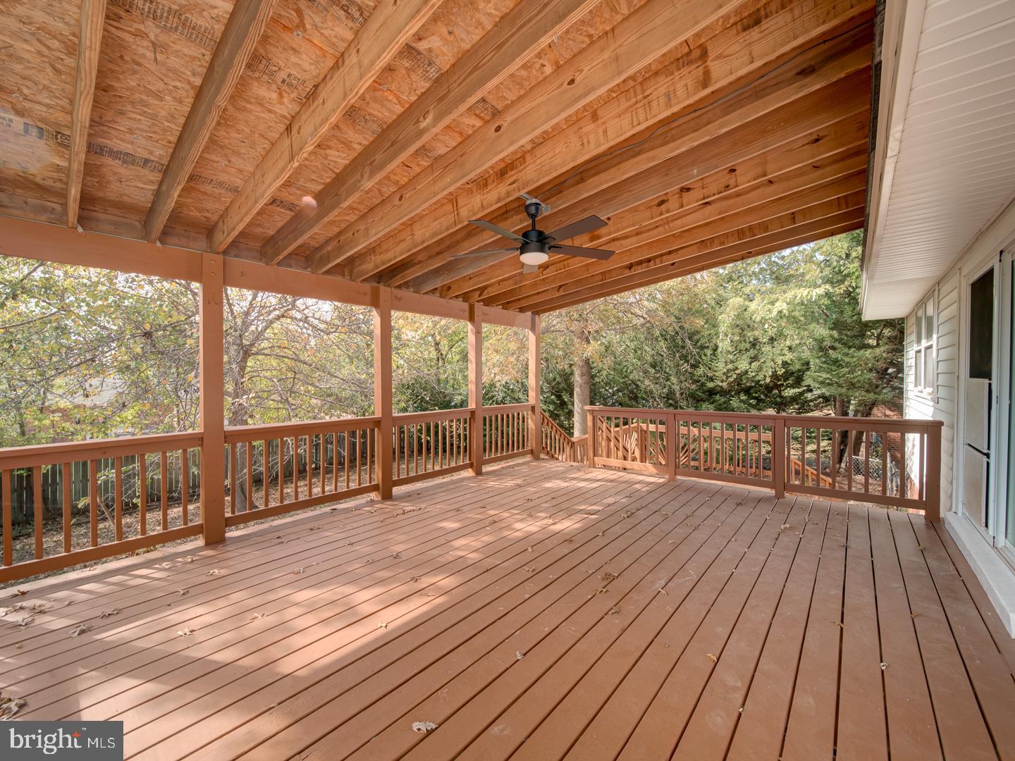 COUNTRY CLUB MANOR - Residential