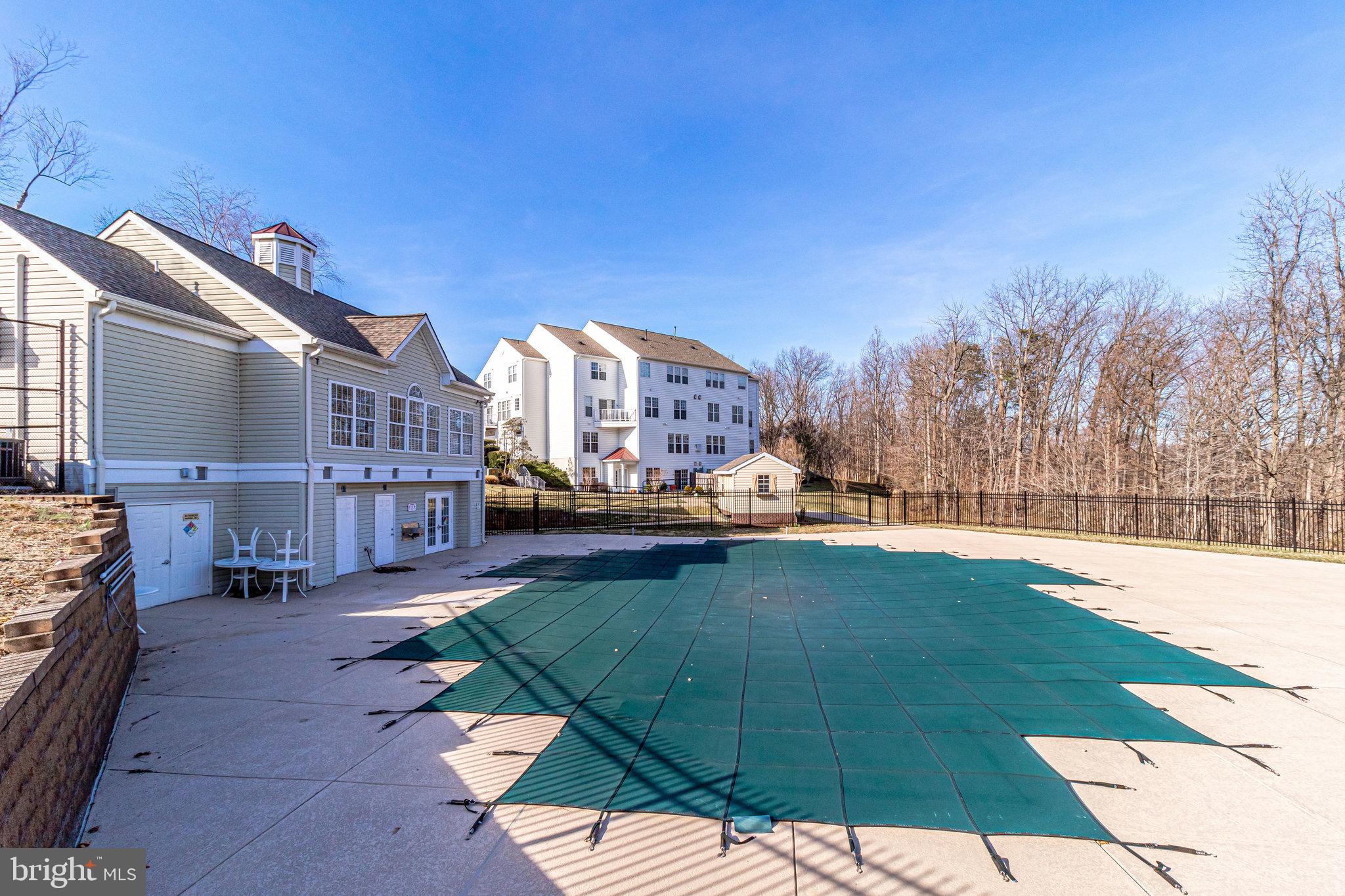 OVERLOOK CONDOMINIUM - Residential