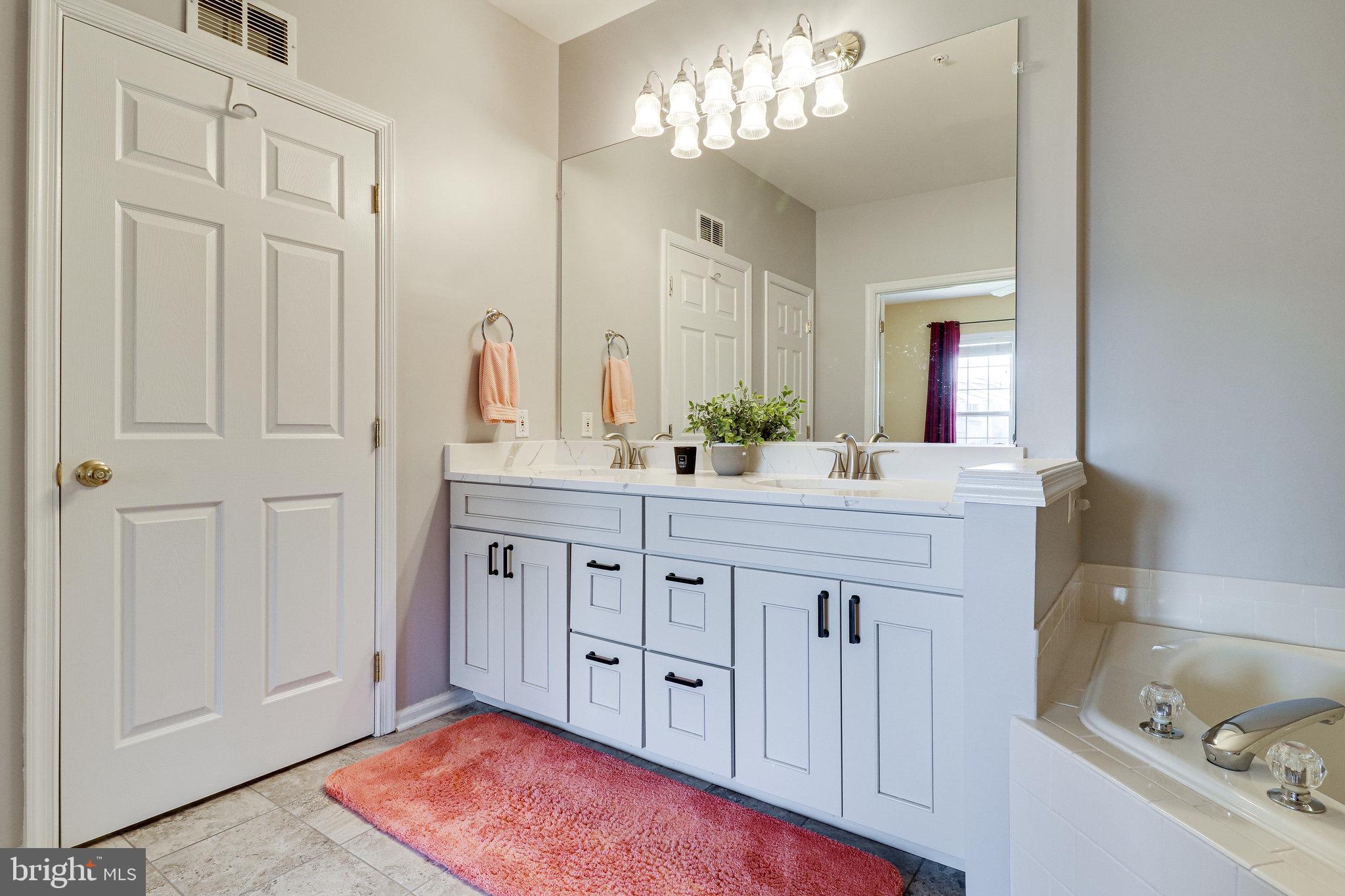 OVERLOOK CONDOMINIUM - Residential