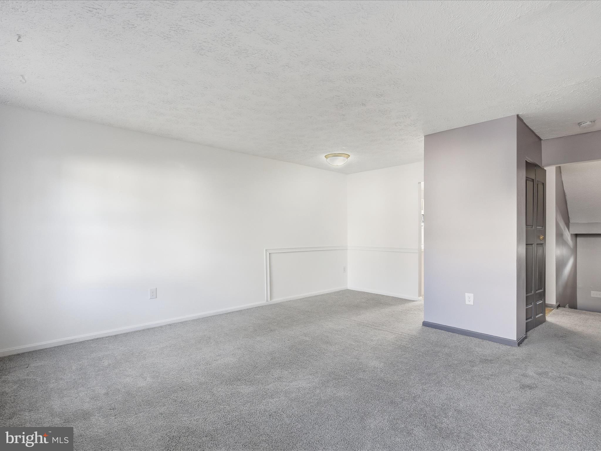 RIVERSIDE RUN IND HEAD - Residential