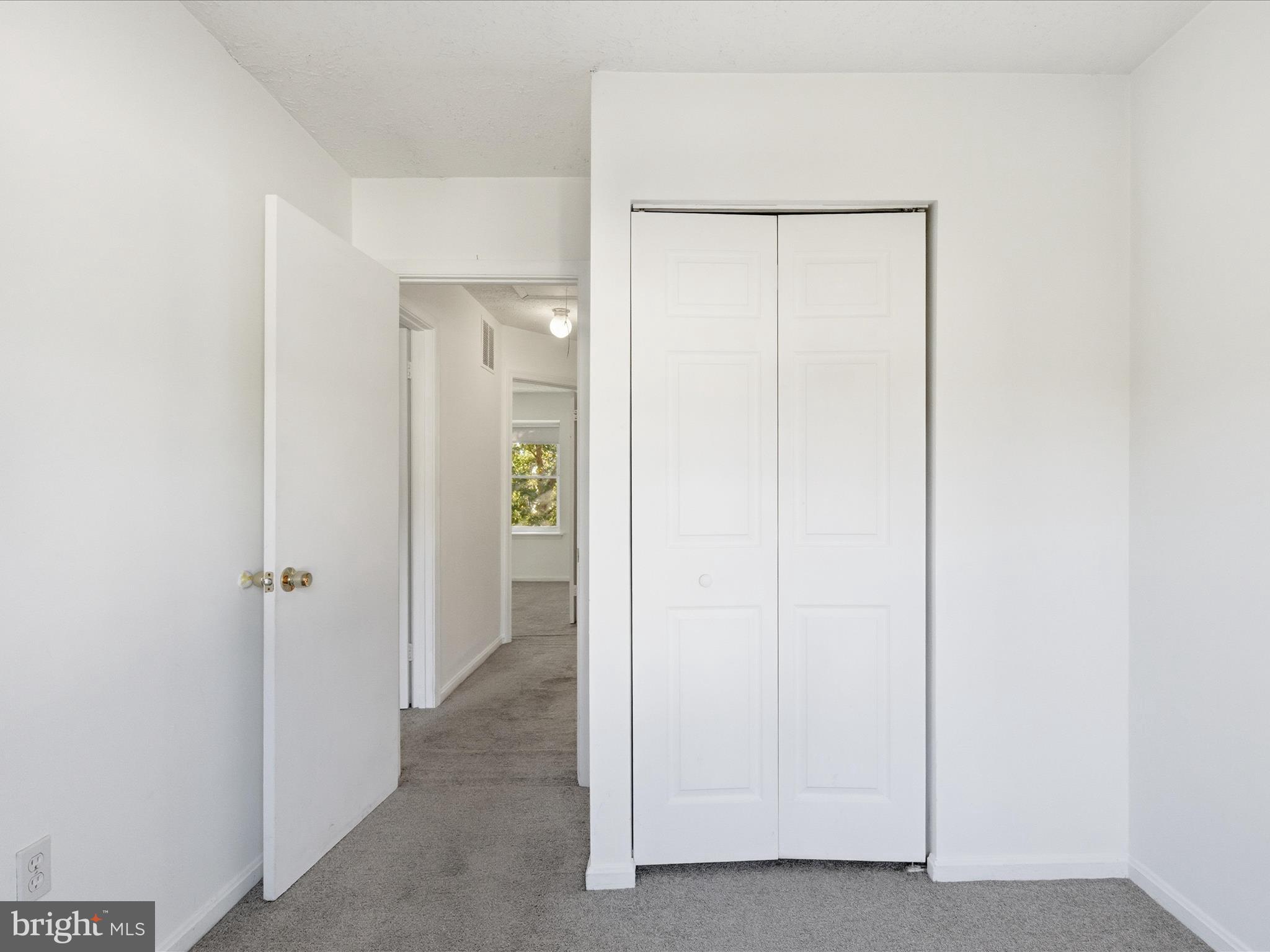 RIVERSIDE RUN IND HEAD - Residential