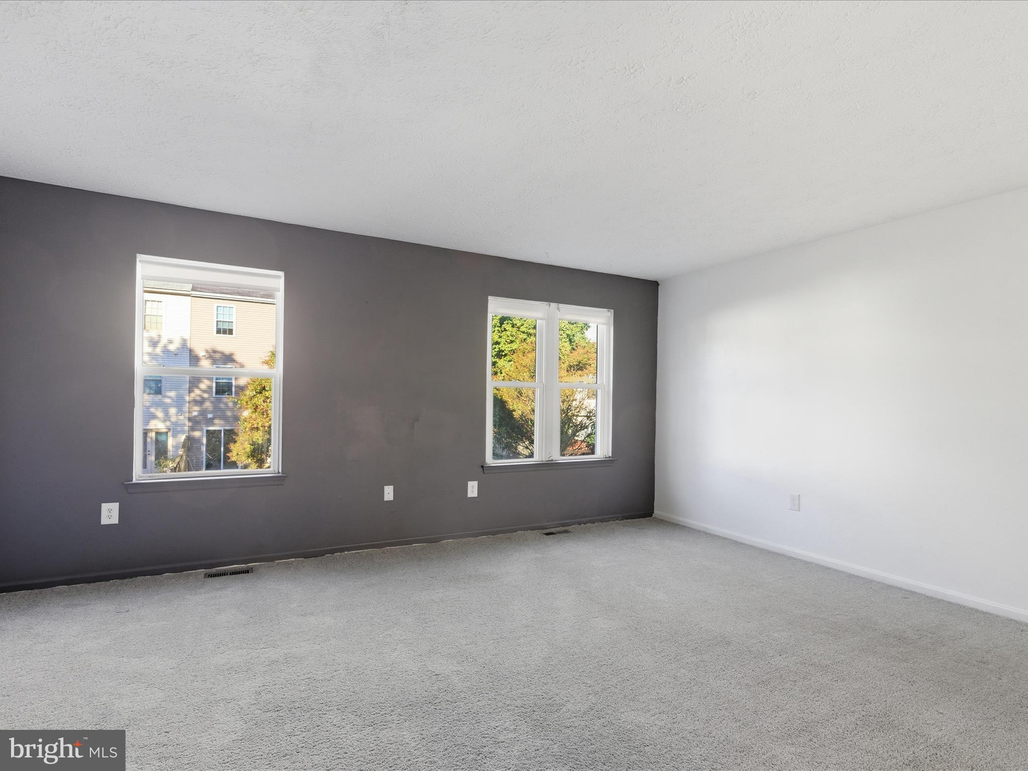 RIVERSIDE RUN IND HEAD - Residential