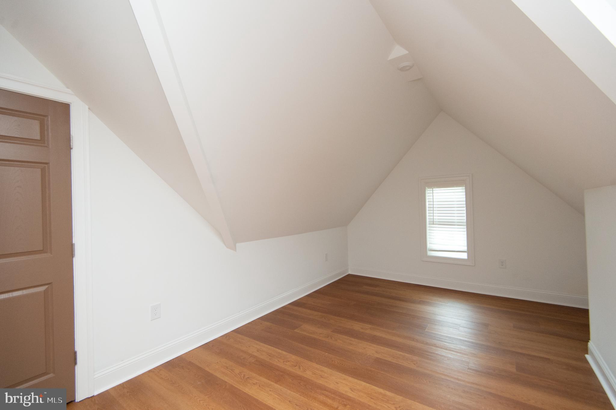 HISTORIC DISTRICT - WEST END - Residential