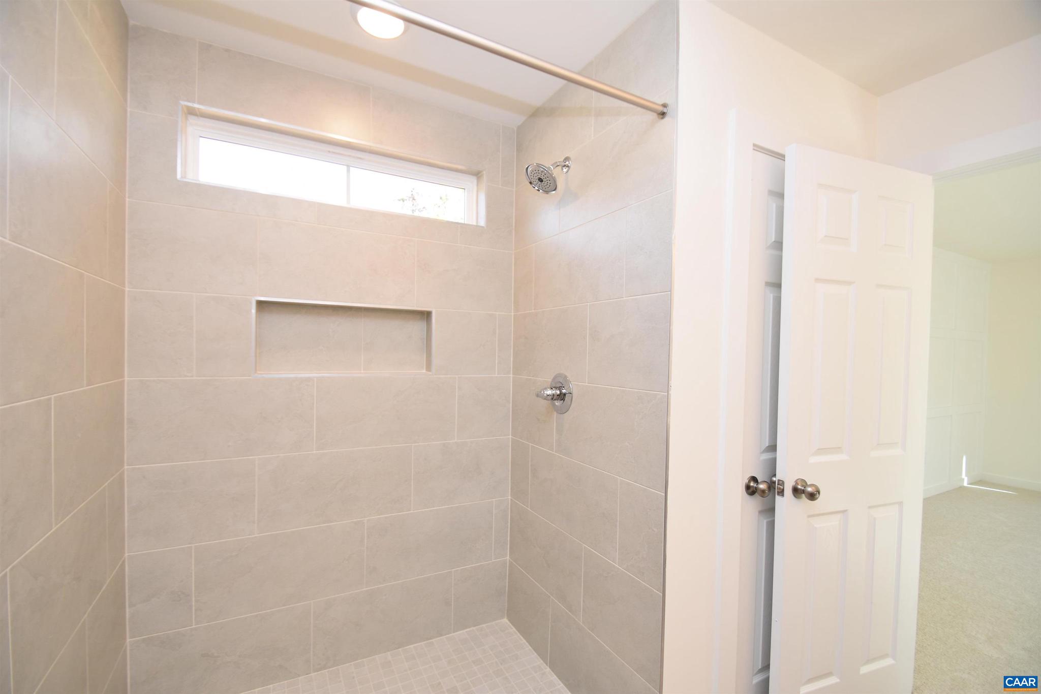 LAKE MONTICELLO - Residential