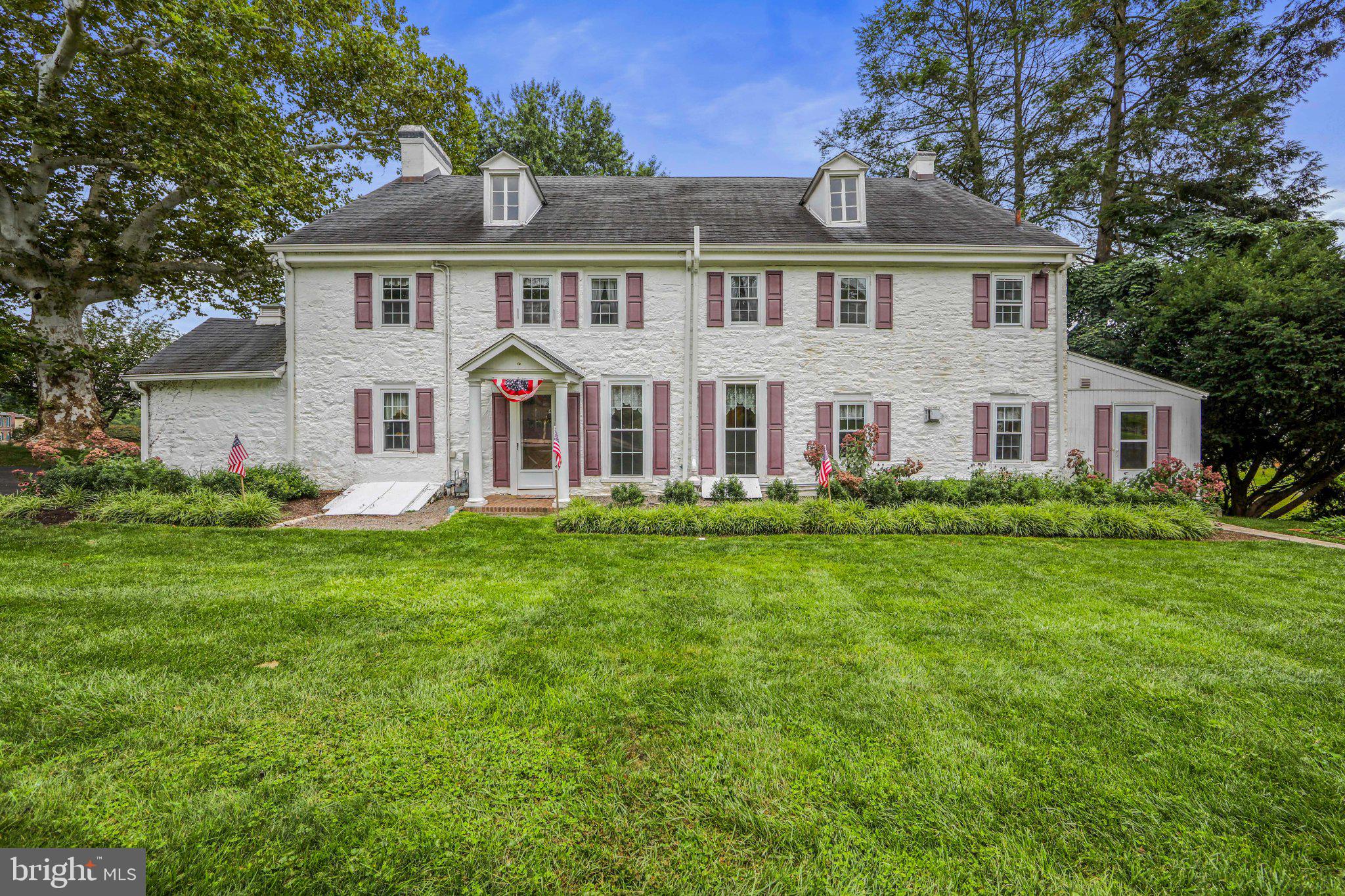 469 RIDGE LANE