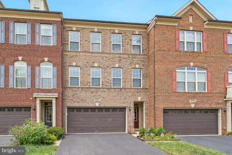 Photo of 6602 Bartrams Forest Lane, HAYMARKET, VA 20169 (MLS # VAPW2123800)