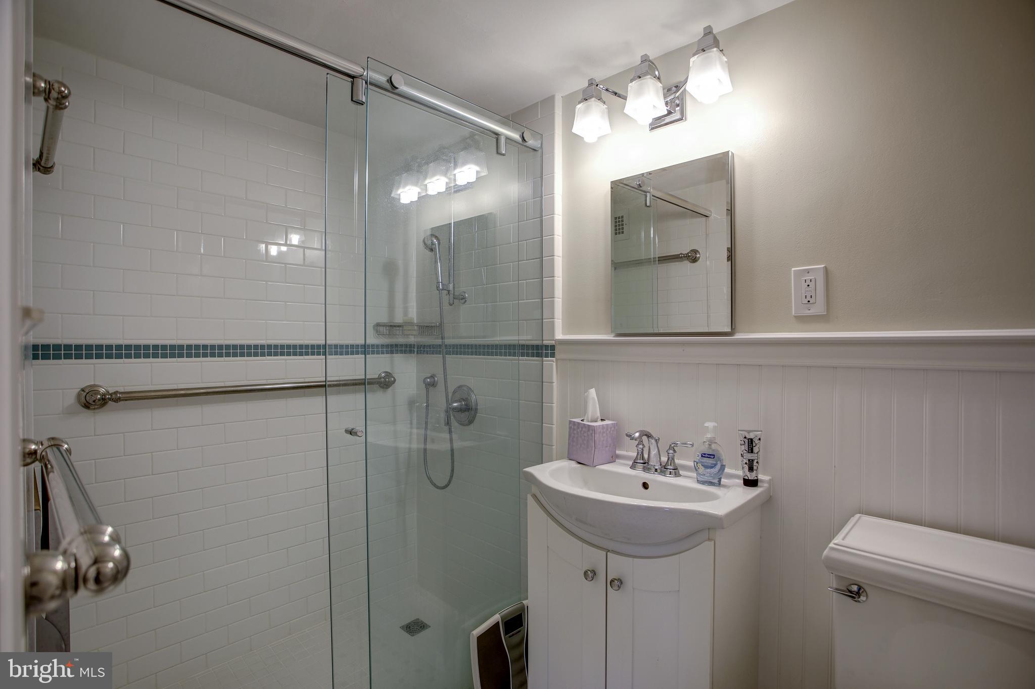 KENWOOD - Residential