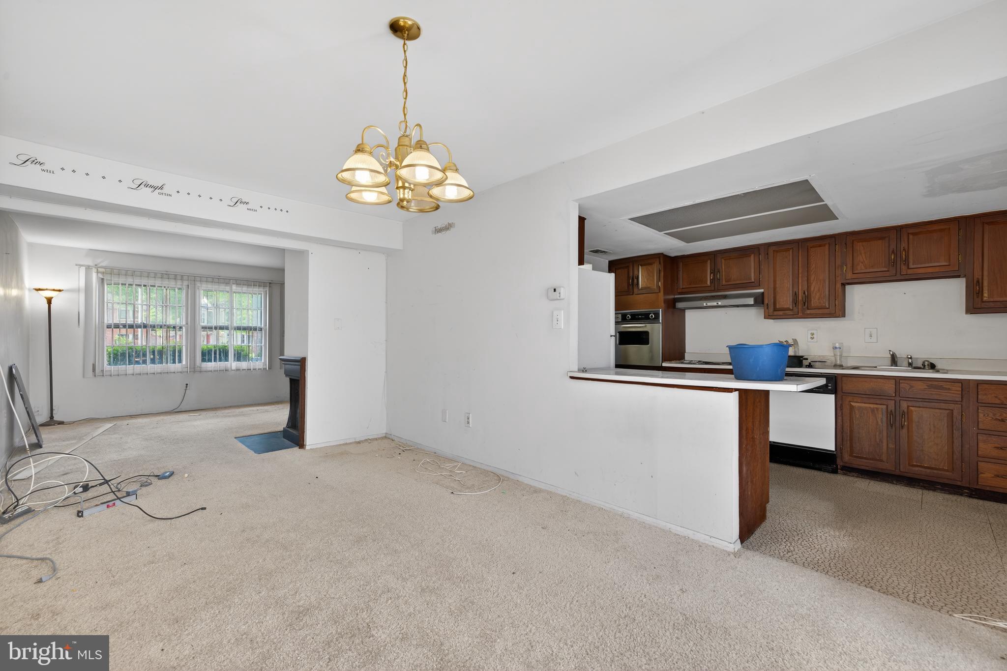 VILLAGE OF HARPERS CHOICE - Residential