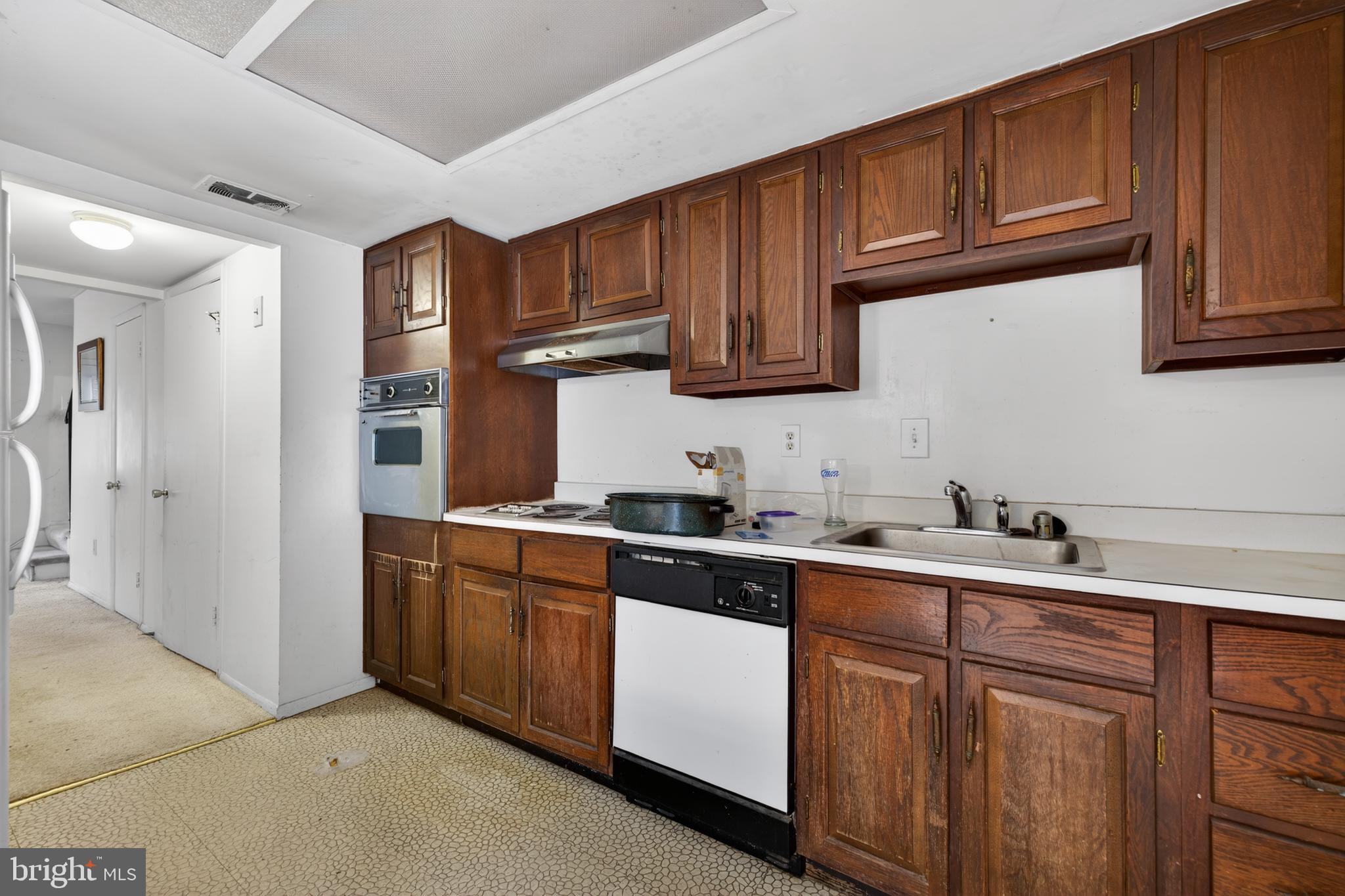 VILLAGE OF HARPERS CHOICE - Residential