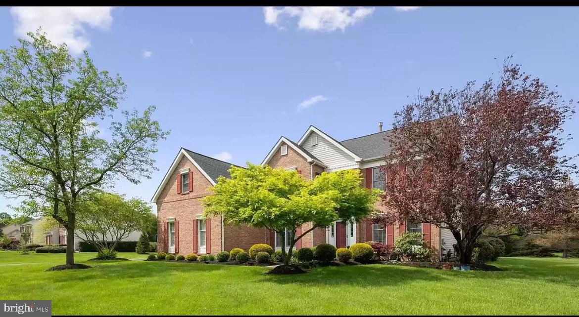 554 VILLAGE ROAD W
