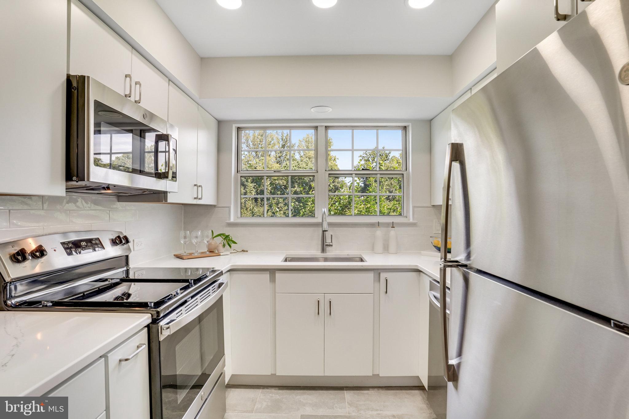 HEIGHTS AT PENDERBROOK - Residential