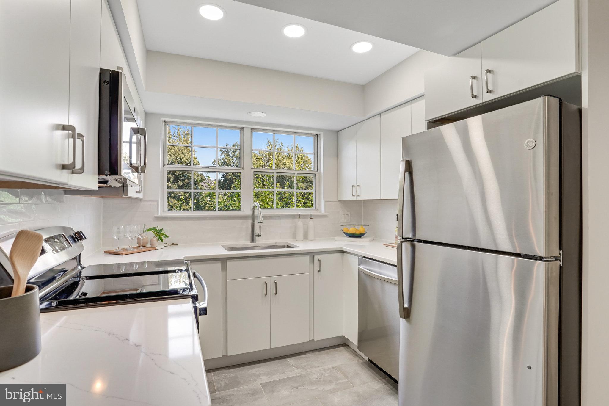 HEIGHTS AT PENDERBROOK - Residential