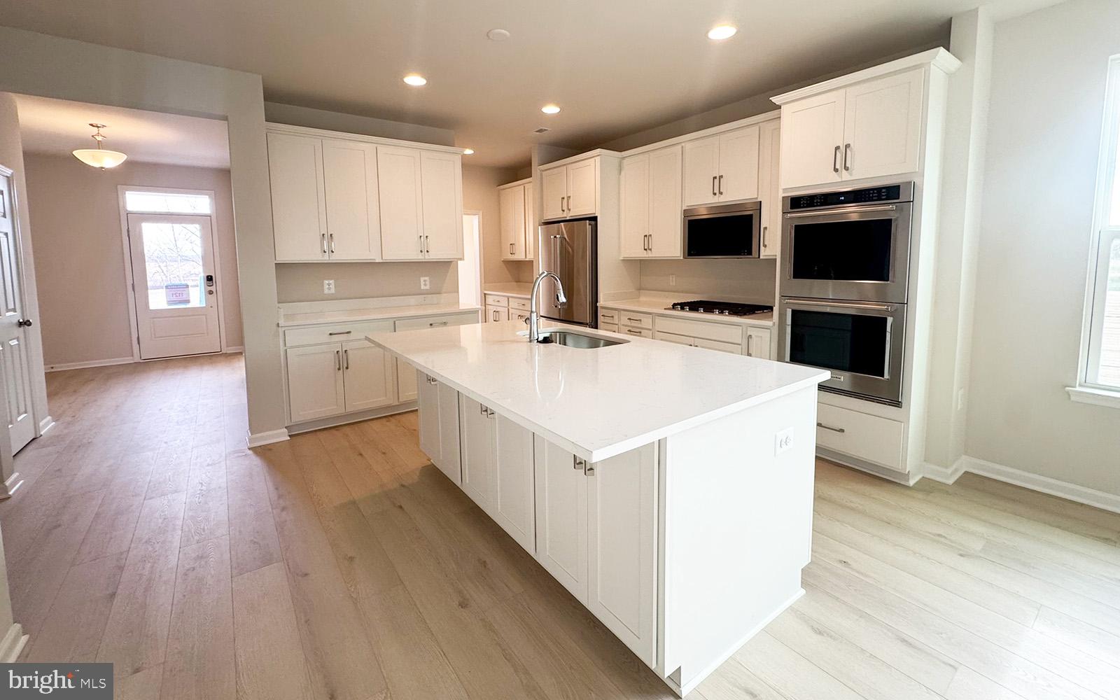 HIATT POINTE AT SNOWDEN BRIDGE - Residential