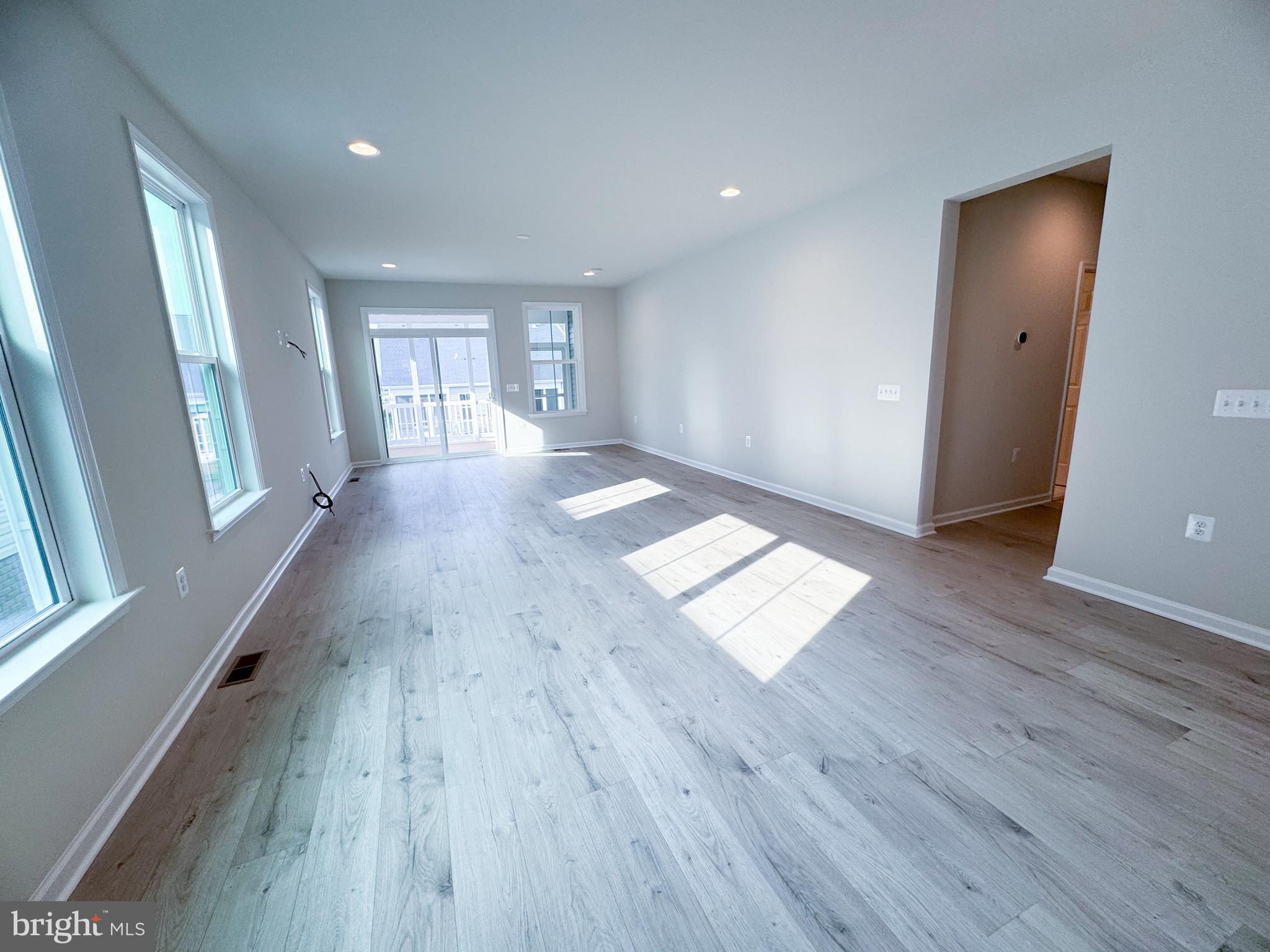 HIATT POINTE AT SNOWDEN BRIDGE - Residential