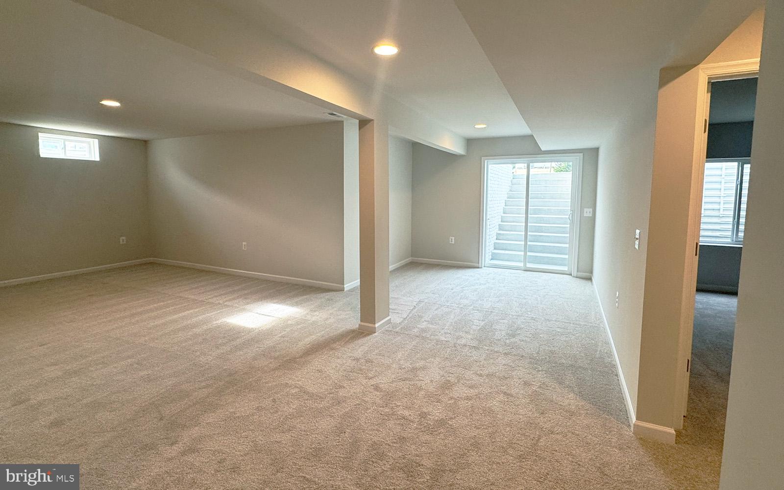 HIATT POINTE AT SNOWDEN BRIDGE - Residential