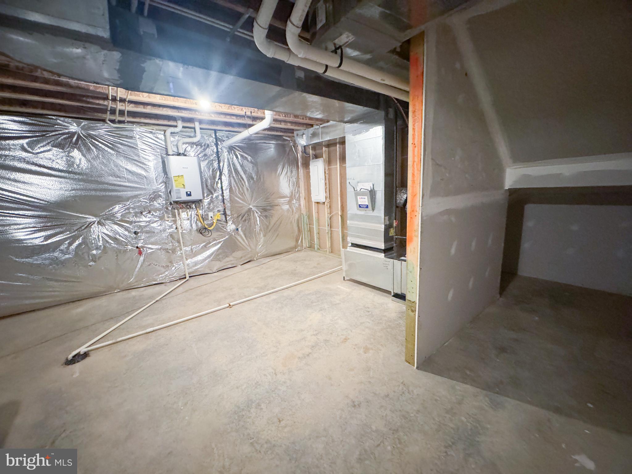 HIATT POINTE AT SNOWDEN BRIDGE - Residential