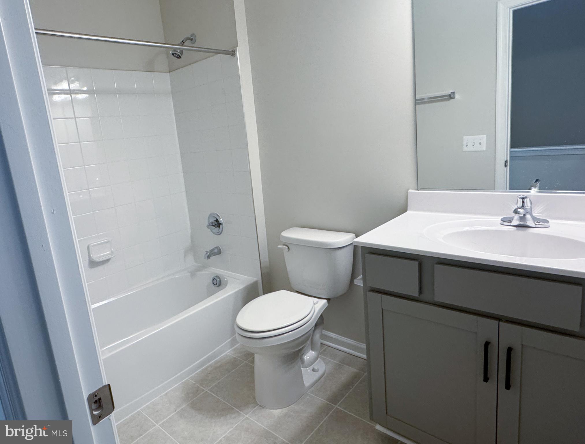 HIATT POINTE AT SNOWDEN BRIDGE - Residential