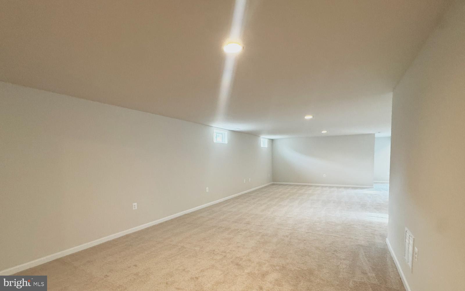 HIATT POINTE AT SNOWDEN BRIDGE - Residential