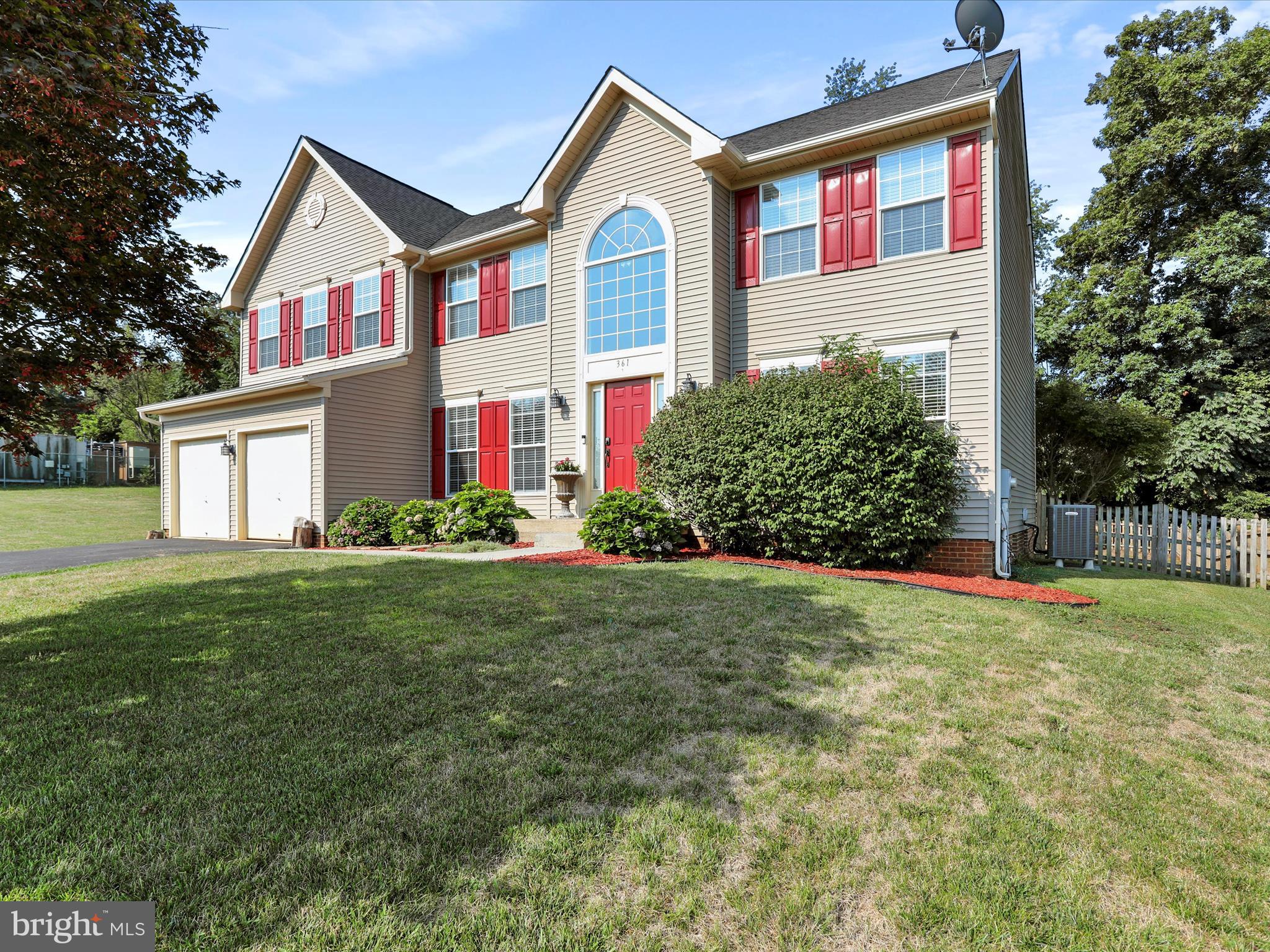 LOCUST HILL - Residential