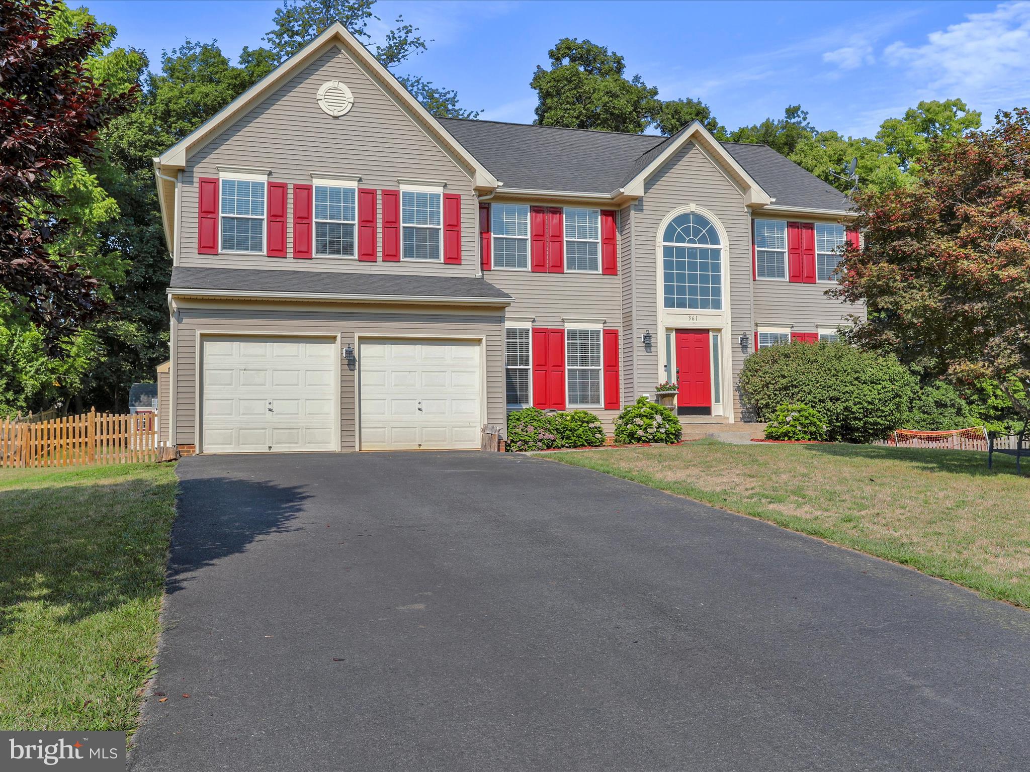 LOCUST HILL - Residential