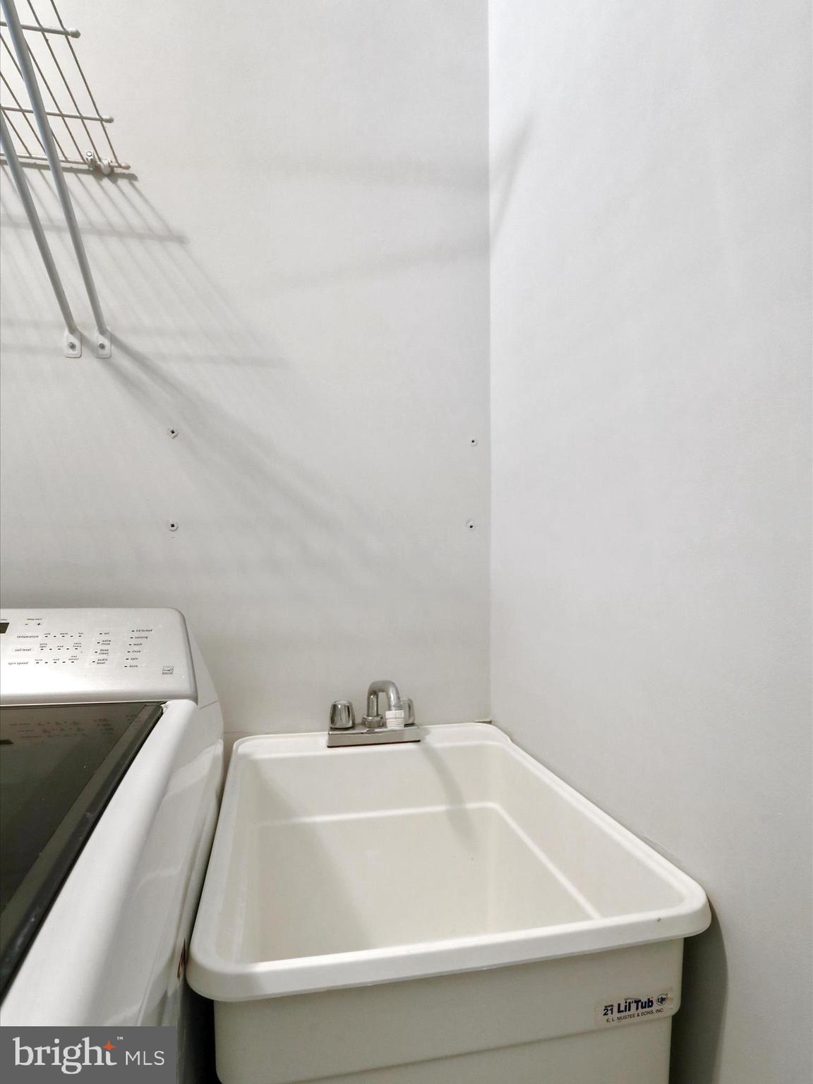 LOCUST HILL - Residential