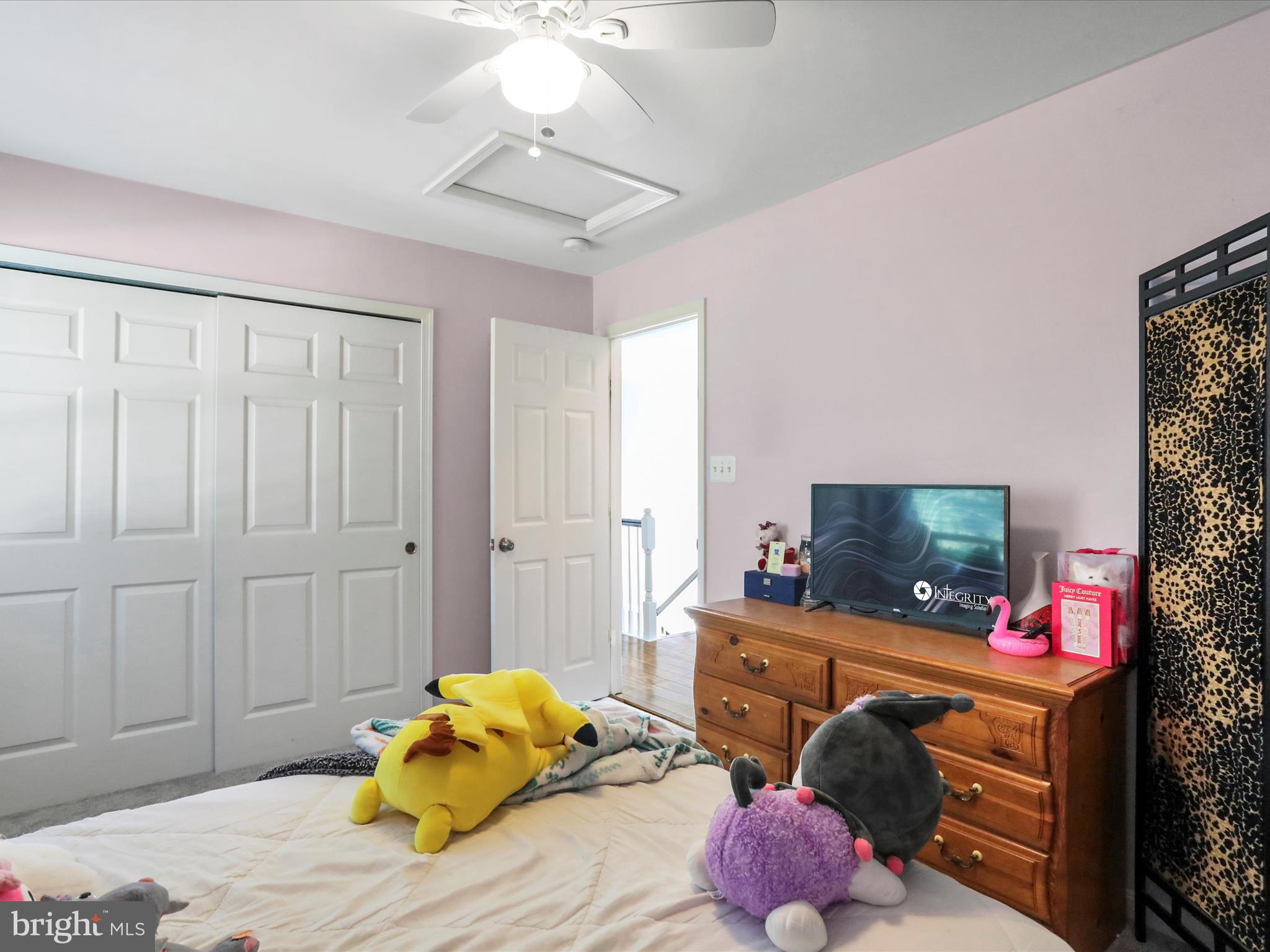 LOCUST HILL - Residential