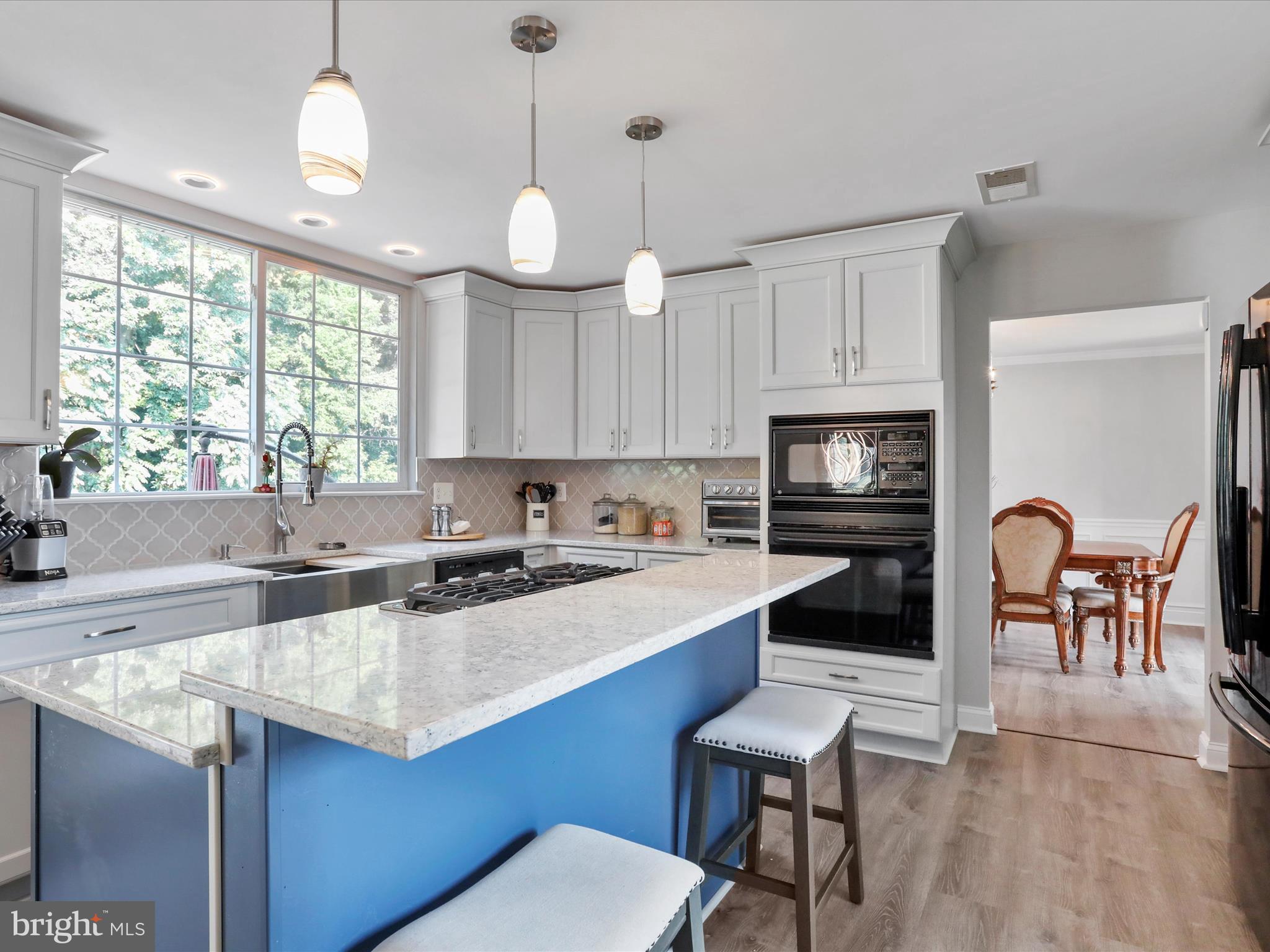 LOCUST HILL - Residential