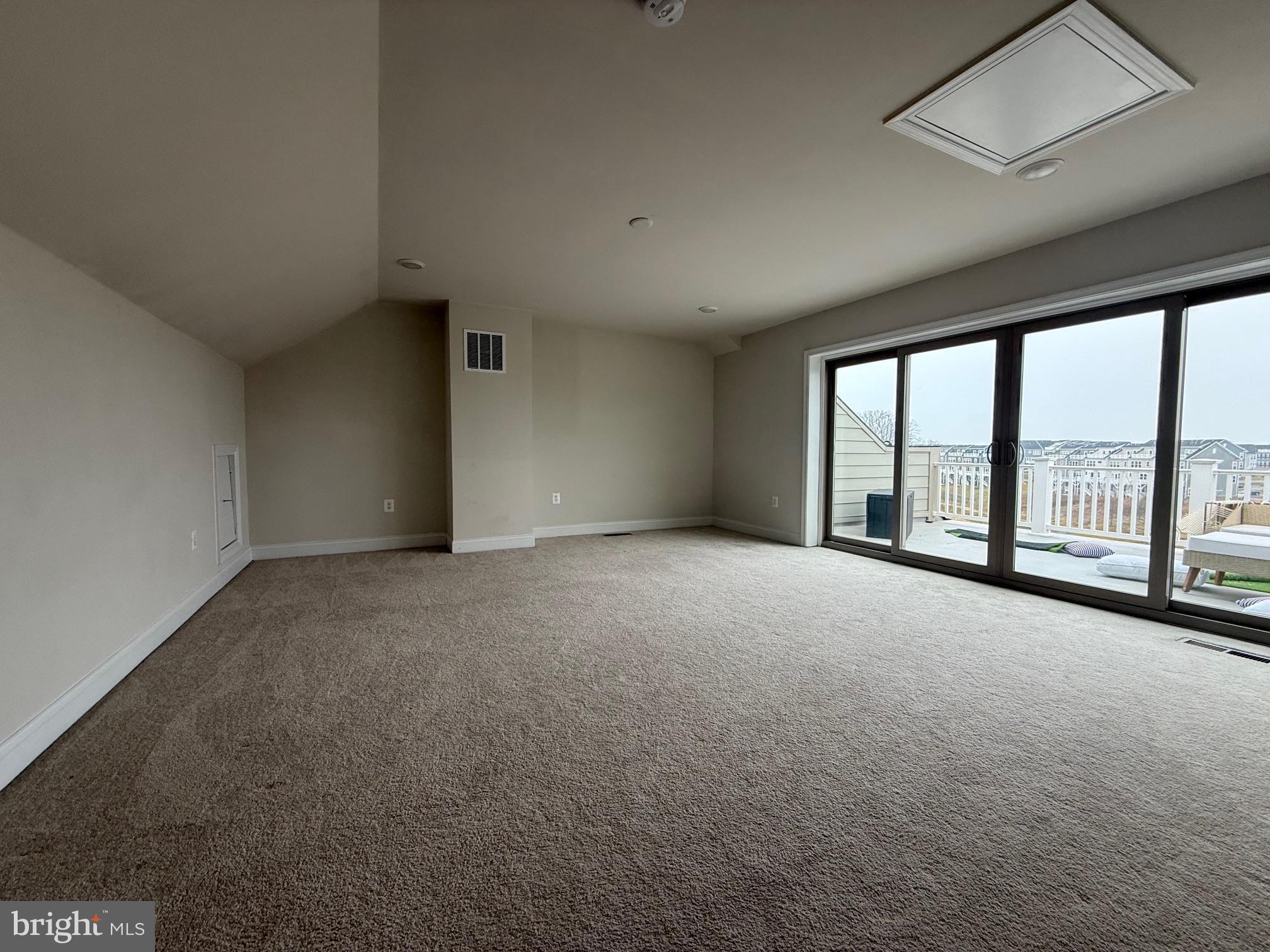 POTOMAC SHORES - Residential