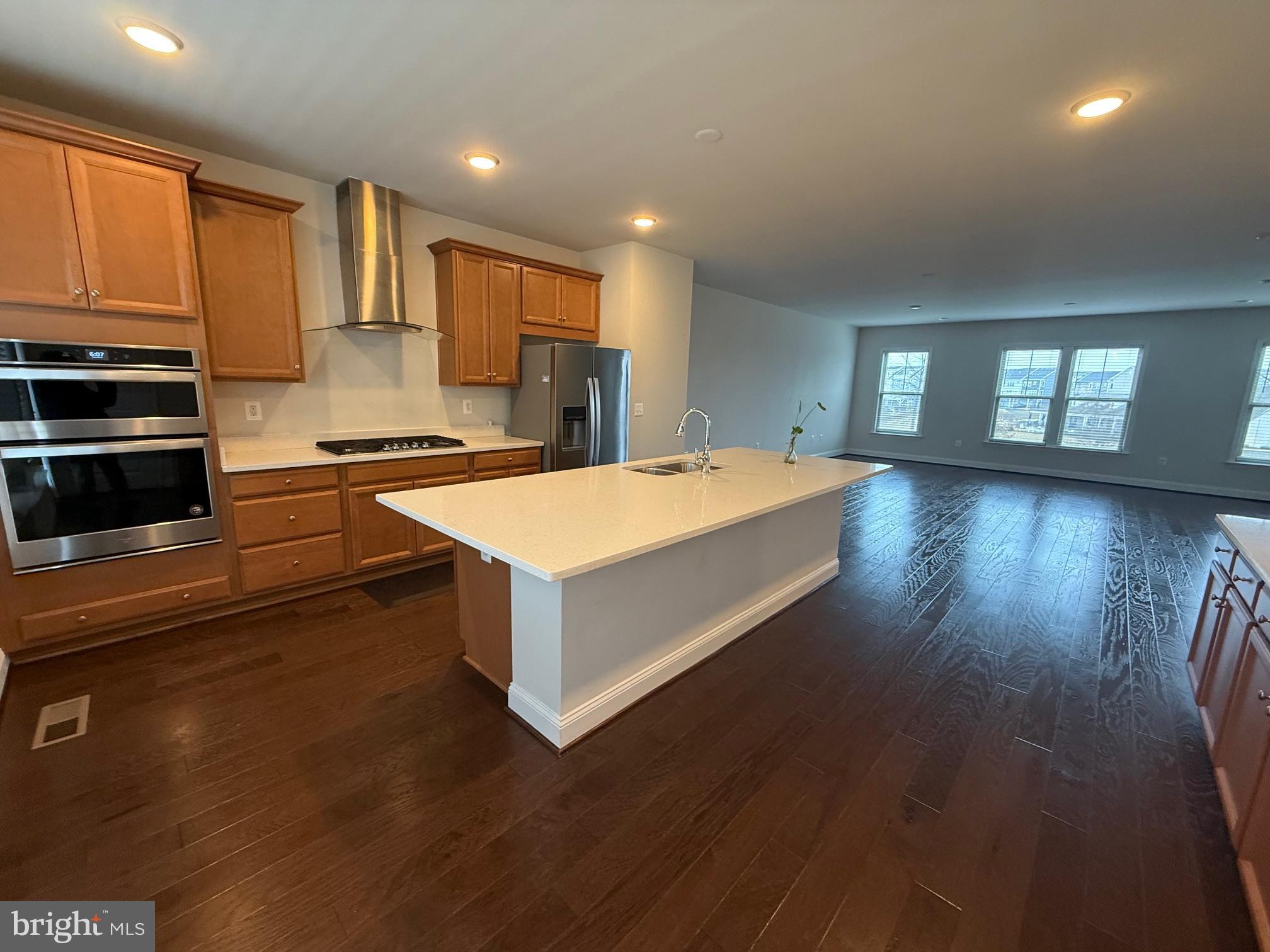 POTOMAC SHORES - Residential