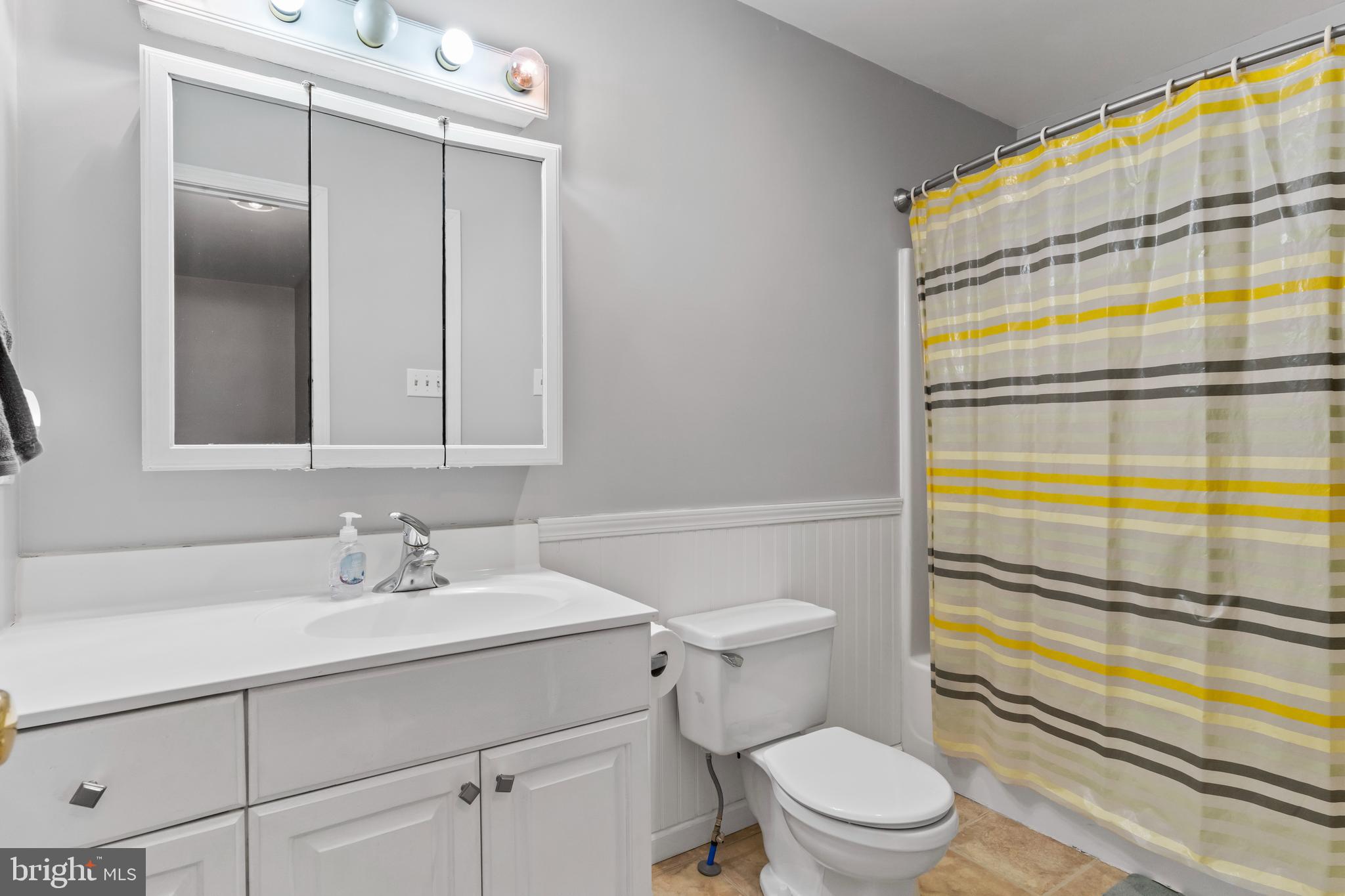 VALLEY GREEN VILLAGE - Residential